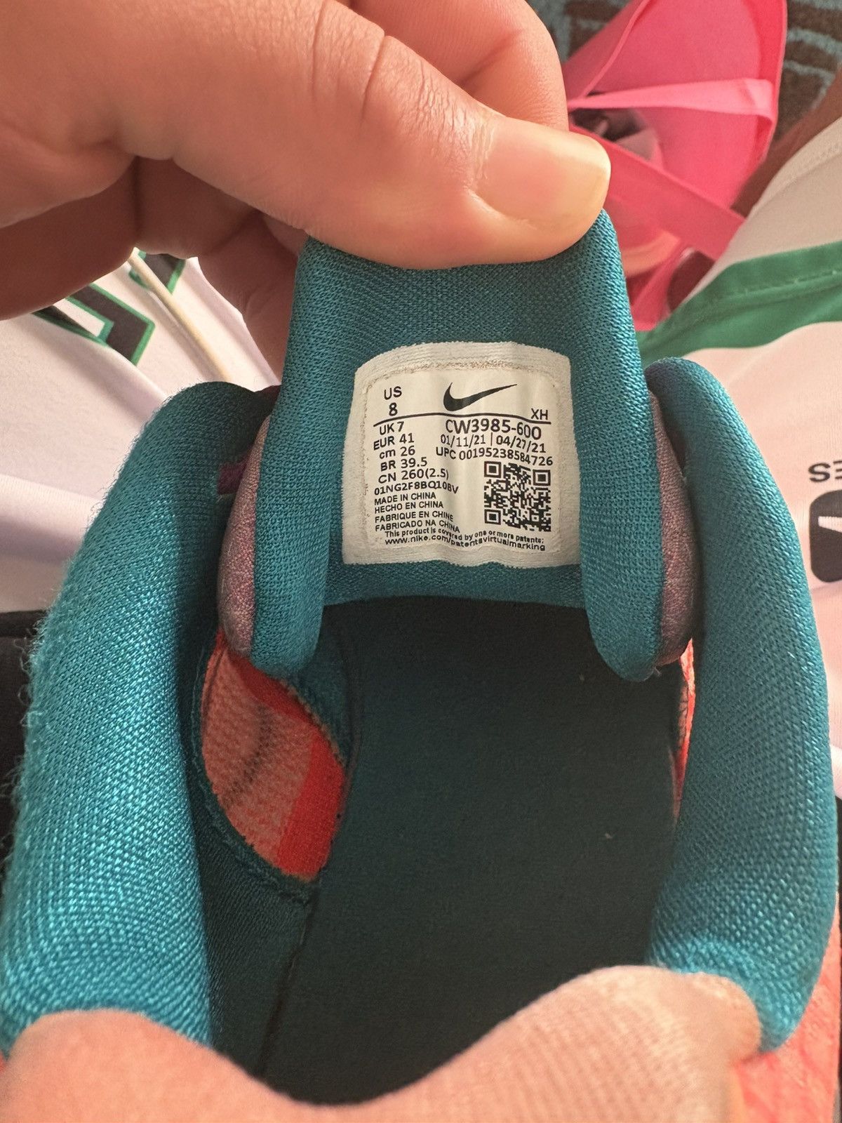 Nike Kyrie low 4 1 world 1 people Size US 8 / EU 41 - 8 Thumbnail