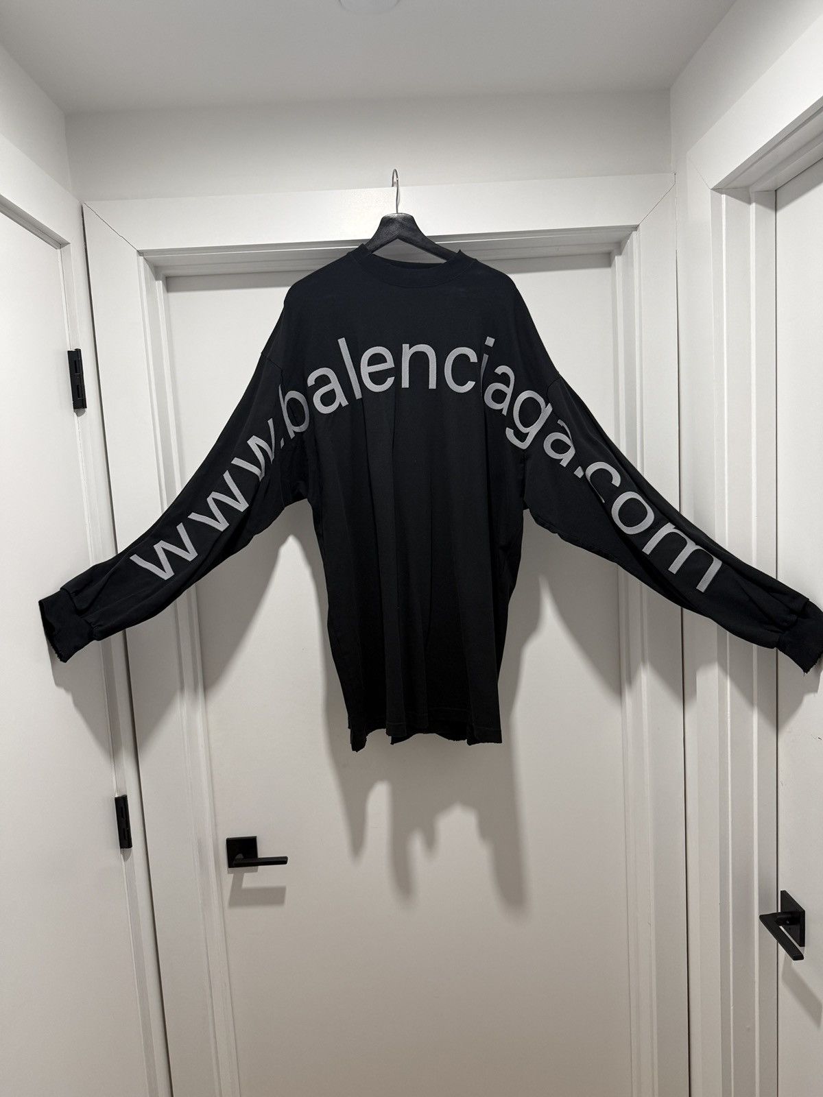 Balenciaga URL Longlseeve Size US L / EU 52-54 / 3 - 1 Thumbnail