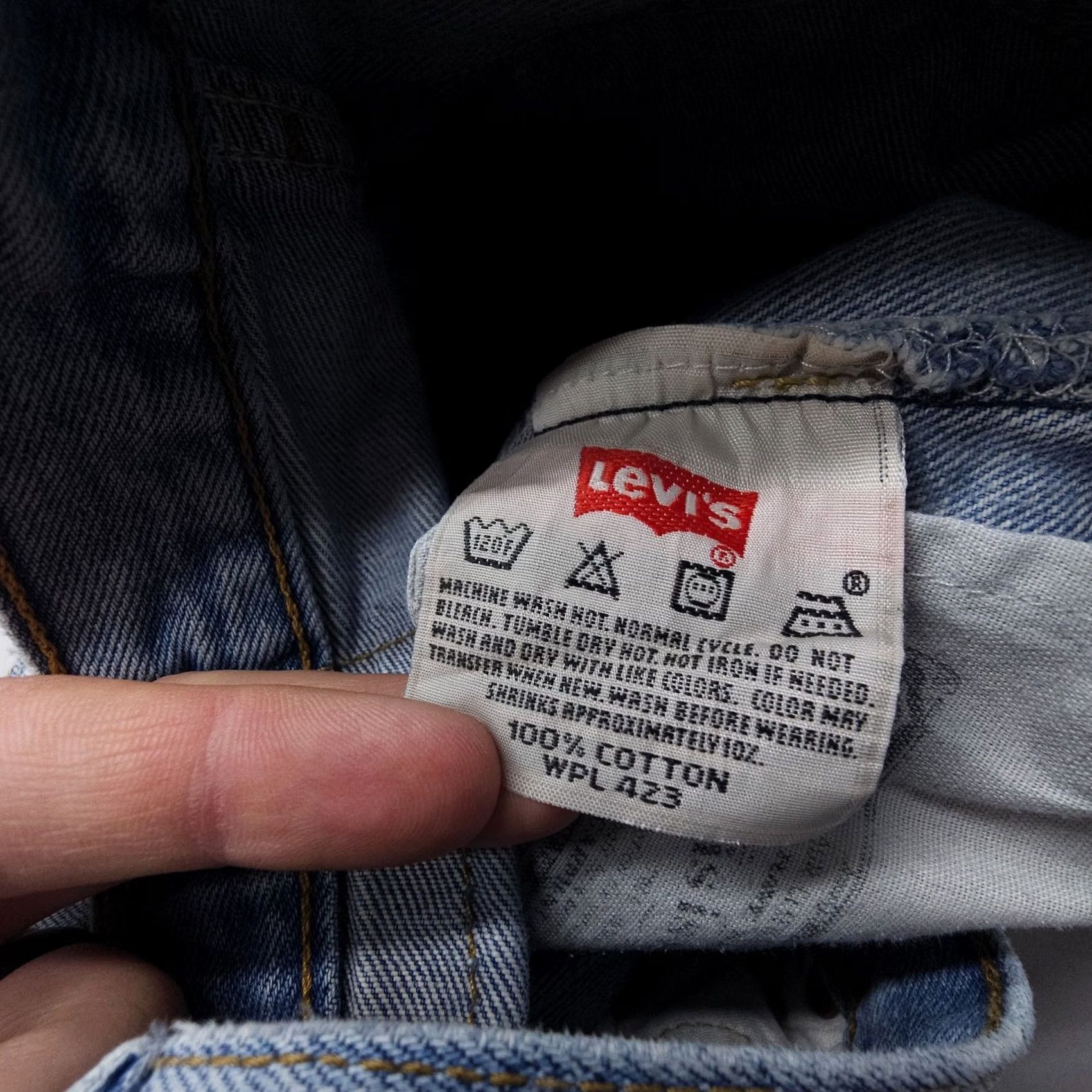 Levi's VTG Levi's 501 Jeans Mens 32 x 36 Button Fly Straight Denim Blue 90s USA 5-Pocket Regular Fit Size US 32 / EU 48 - 4 Thumbnail