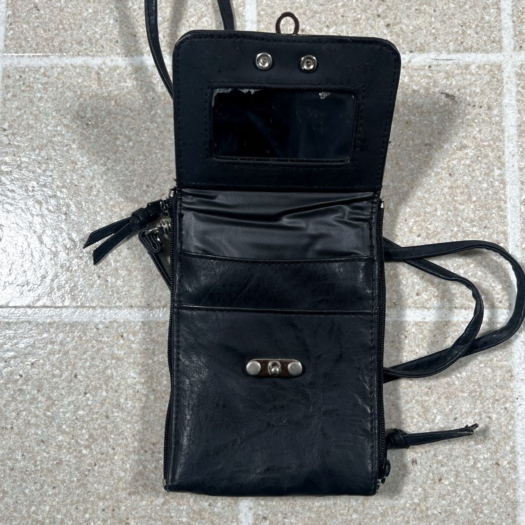 Vintage VINTAGE Black Leather Crossbody Bag Mirror Womens Size ONE SIZE - 4 Thumbnail