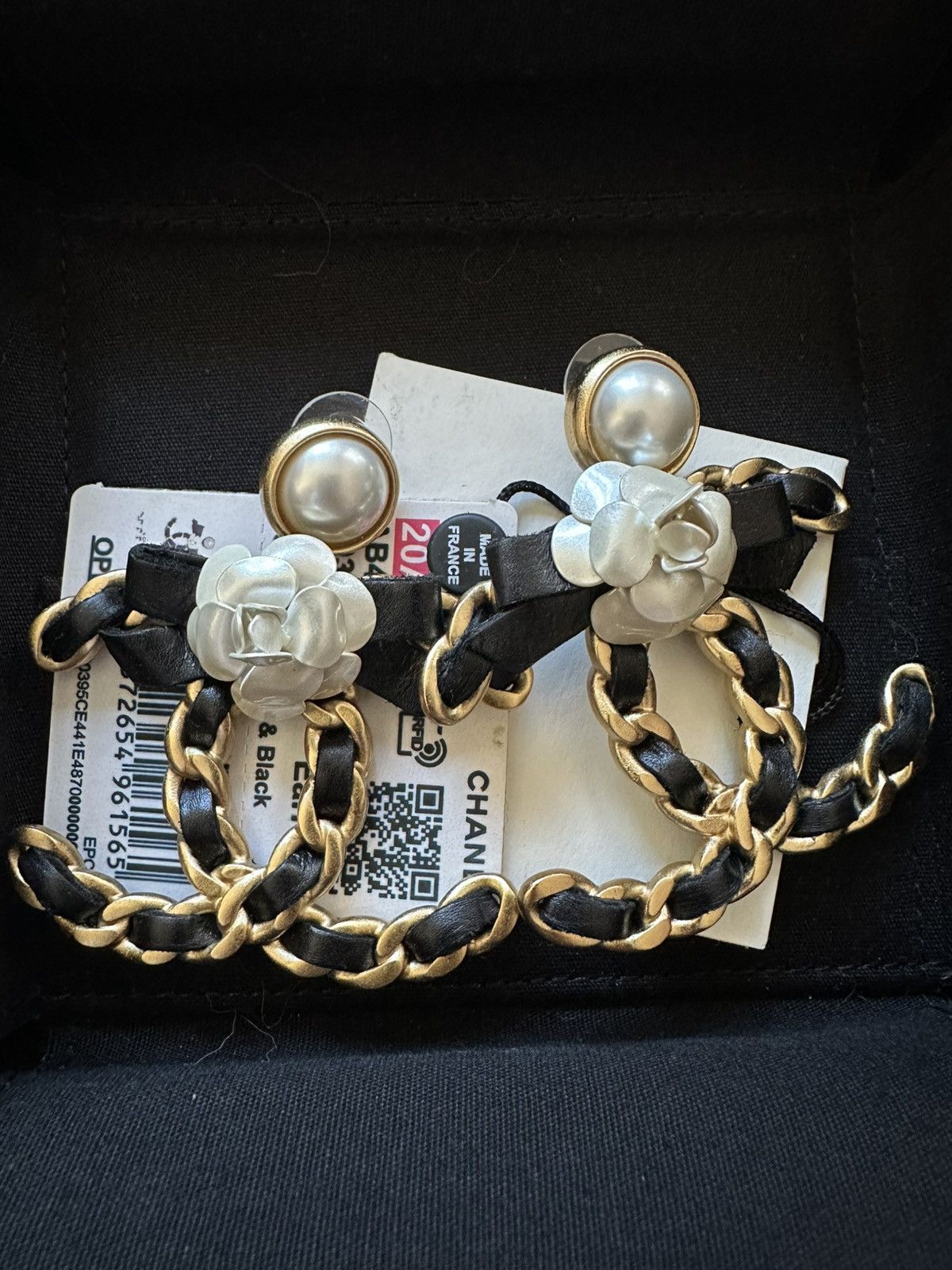 Chanel Chanel 20A Camellia Double C earrings Size ONE SIZE - 2 Thumbnail