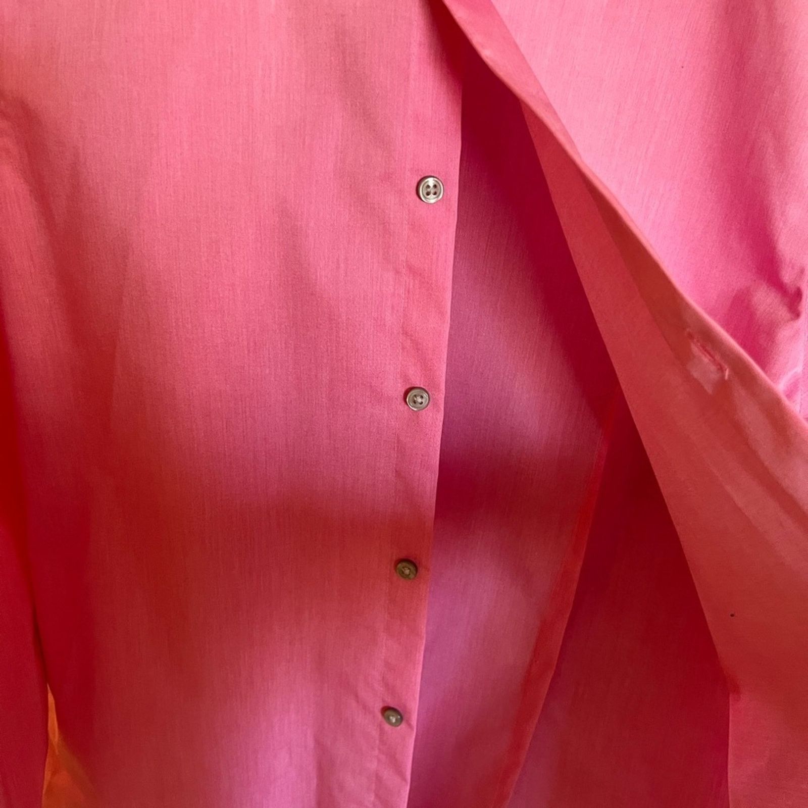 Calvin Klein Calvin Klein men's button down size 15(m) 32/33 Size US M / EU 48-50 / 2 - 3 Thumbnail