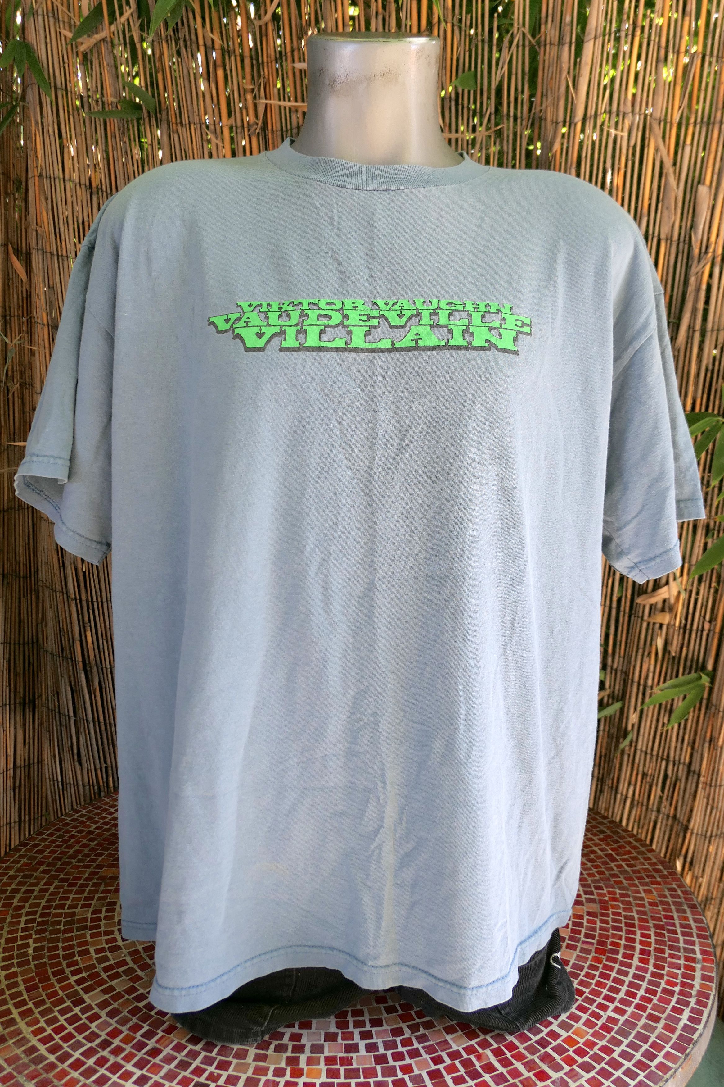 Vintage Vintage 2003 MF DOOM Viktor Vaughn T Shirt XL Size US XL / EU 56 / 4 - 1 Thumbnail