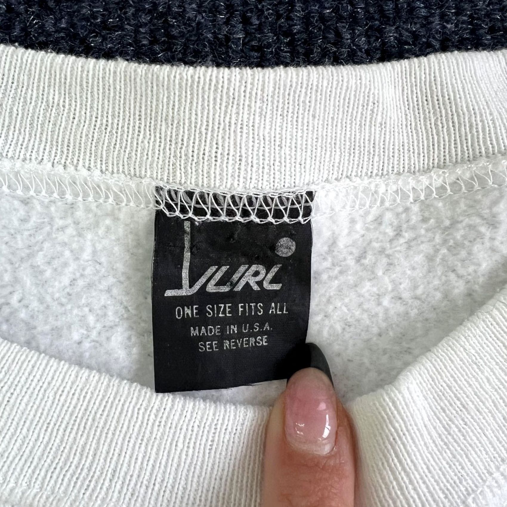 Vintage VINTAGE Leech Lake Sweatshirt Womens One Size White Sailboat Graphic 80s Size ONE SIZE - 3 Thumbnail