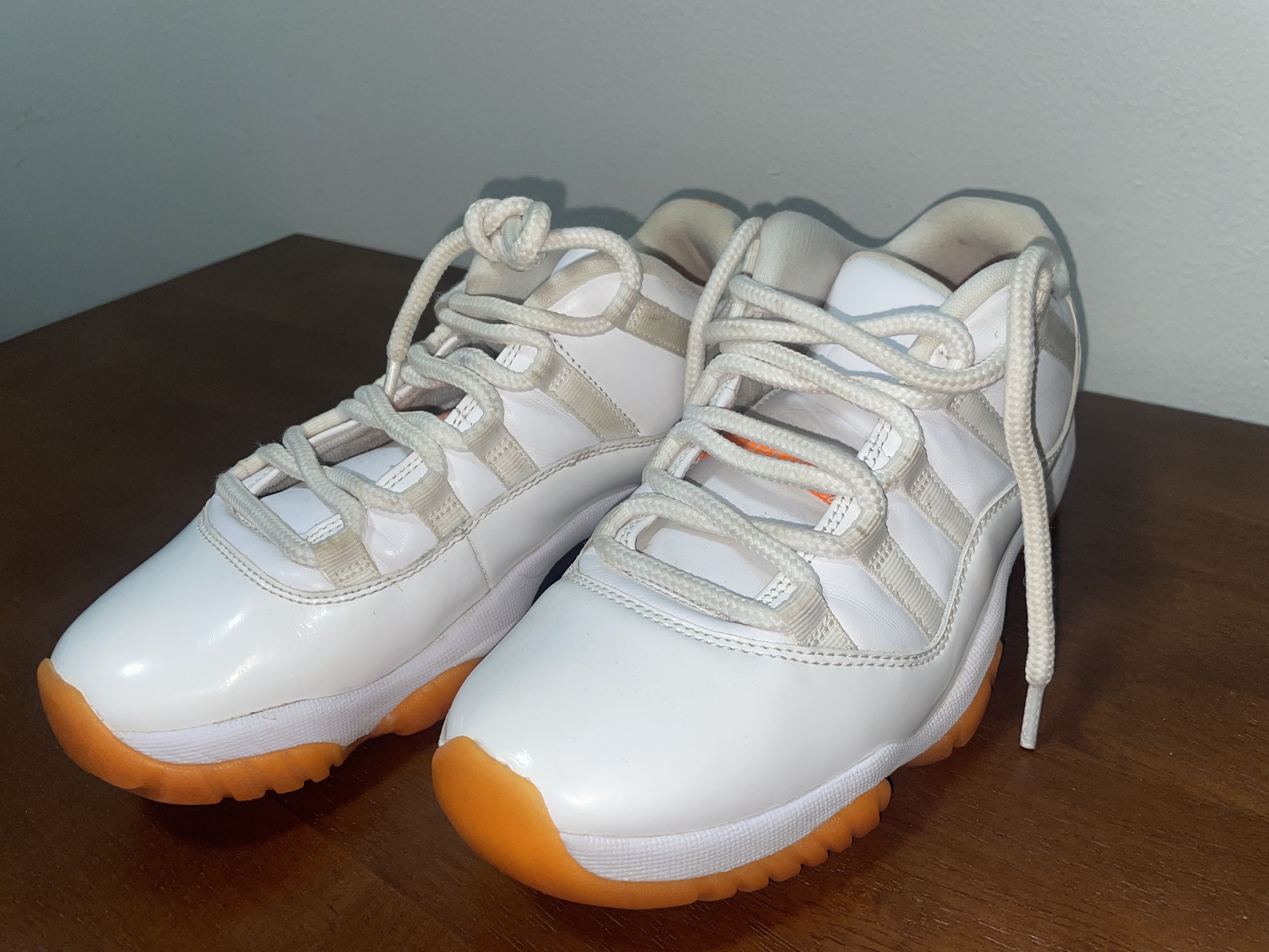 Jordan Brand × Nike Jordan 11 Retro Low Size US 8.5 / IT 38.5 - 1 Thumbnail