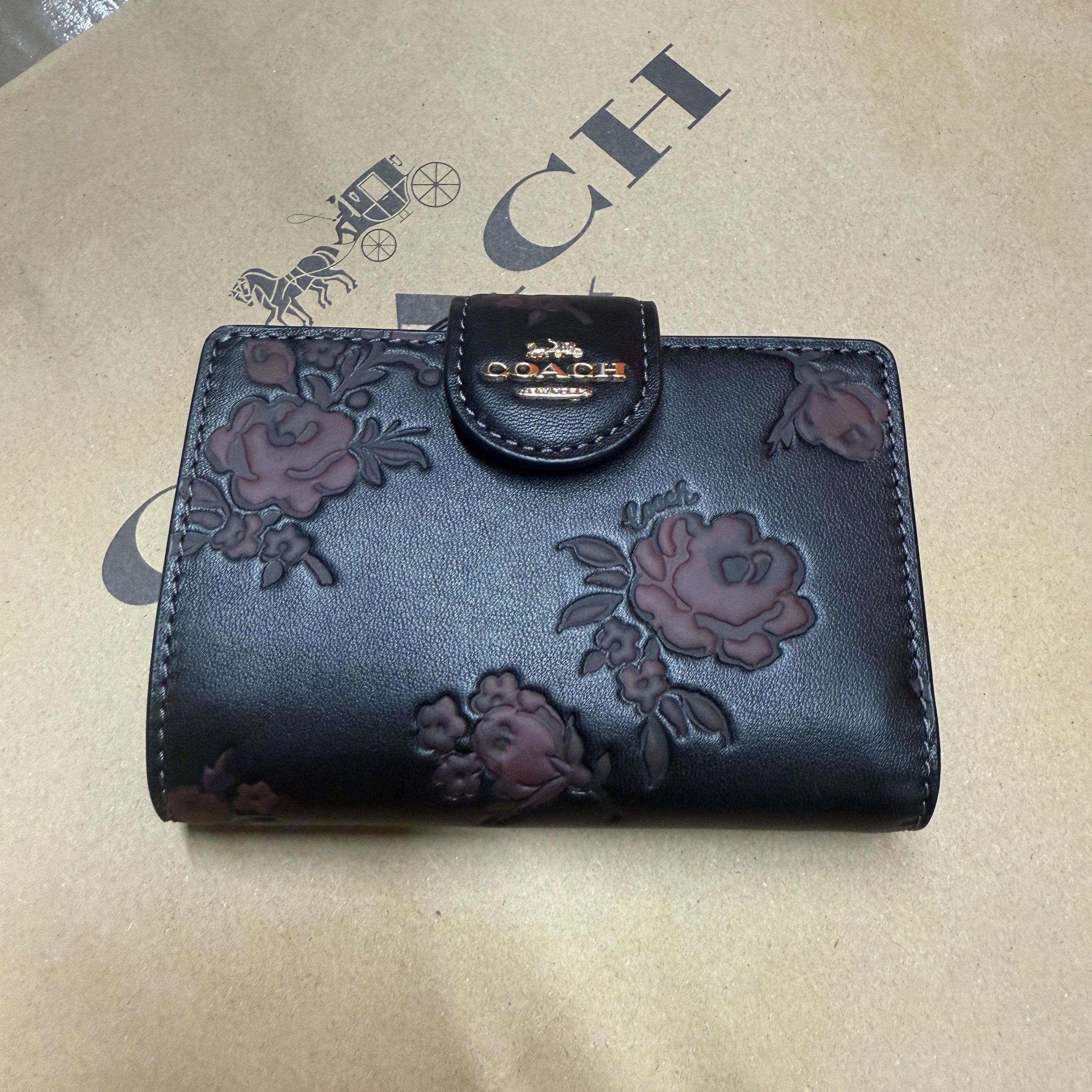 Coach Medium Corner Zip Wallet With Floral Print Ccr20 in Black, Women's