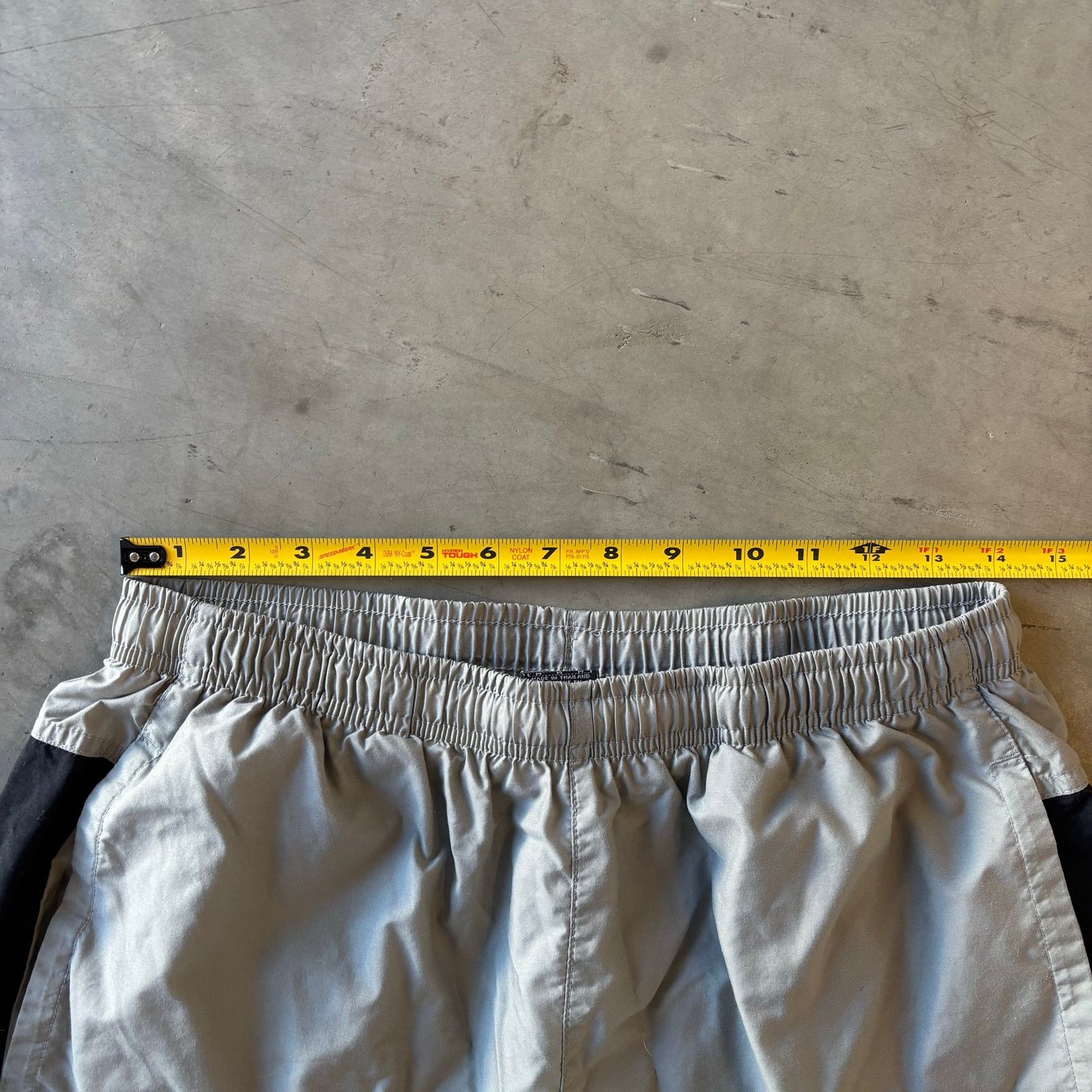 Nike Vintage 2000s Nike Shorts Size US 28 / EU 44 - 2 Thumbnail