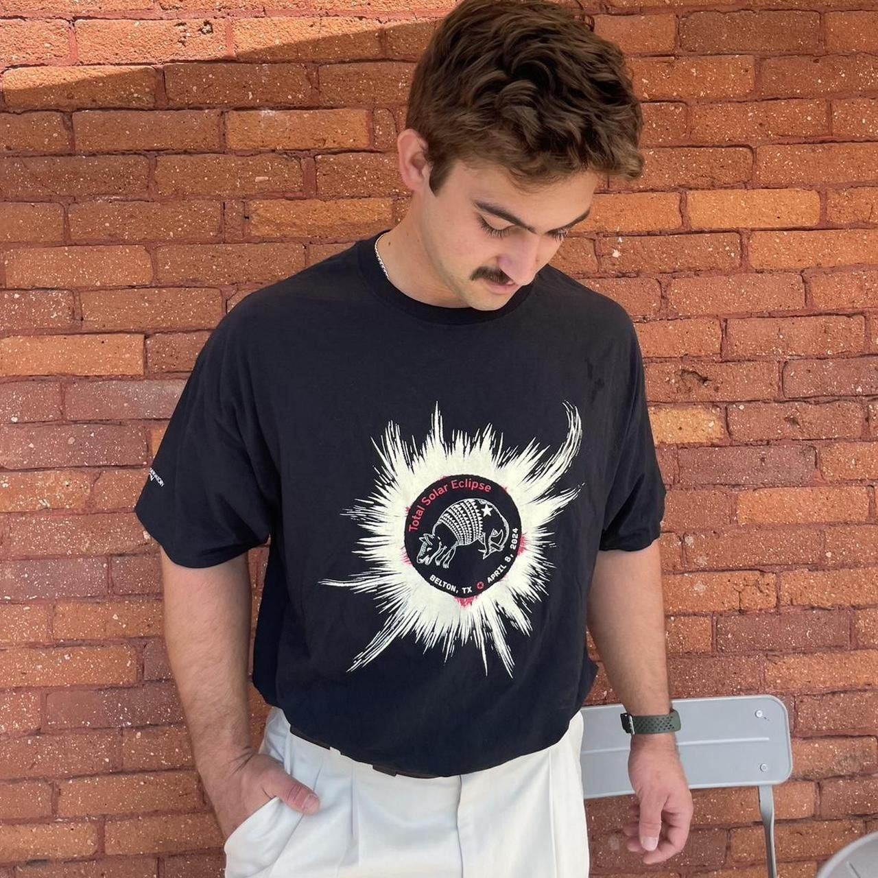 Zara Total solar eclipse black graphic t-shirt size men’s 2XL Size US XXL / EU 58 / 5 - 1 Thumbnail