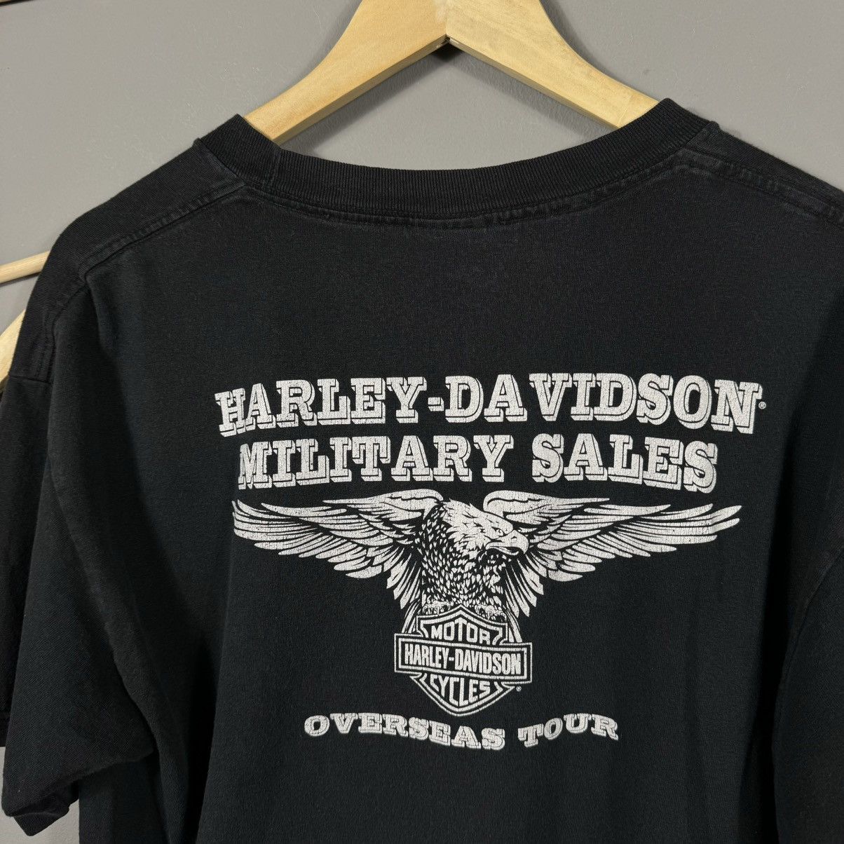 Vintage Vintage Harley Davidson Military Sales Overseas Tour T-shirt Size US L / EU 52-54 / 3 - 10 Thumbnail