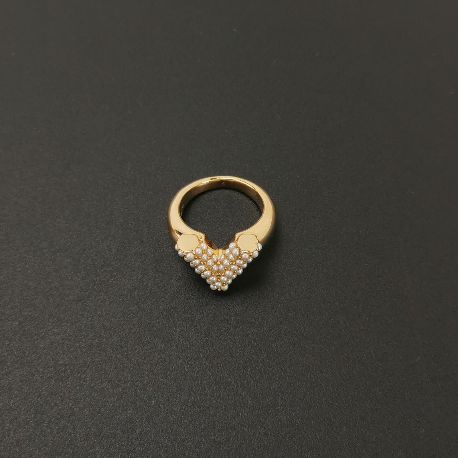 Louis Vuitton Louis Vuitton (LV) Essential V Imitation Pearl V Logo Ring Size ONE SIZE - 5 Thumbnail
