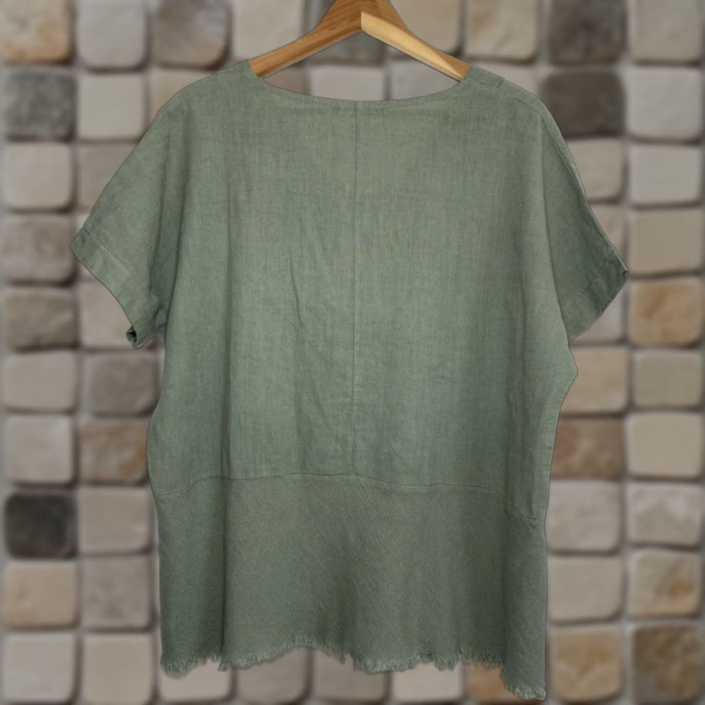 Vintage VINTAGE The Lino Lounge Women's Sleeveless Top Blouse One Size Green Bohemian Linen Blend Italy Heart Patch Size ONE SIZE - 1 Thumbnail