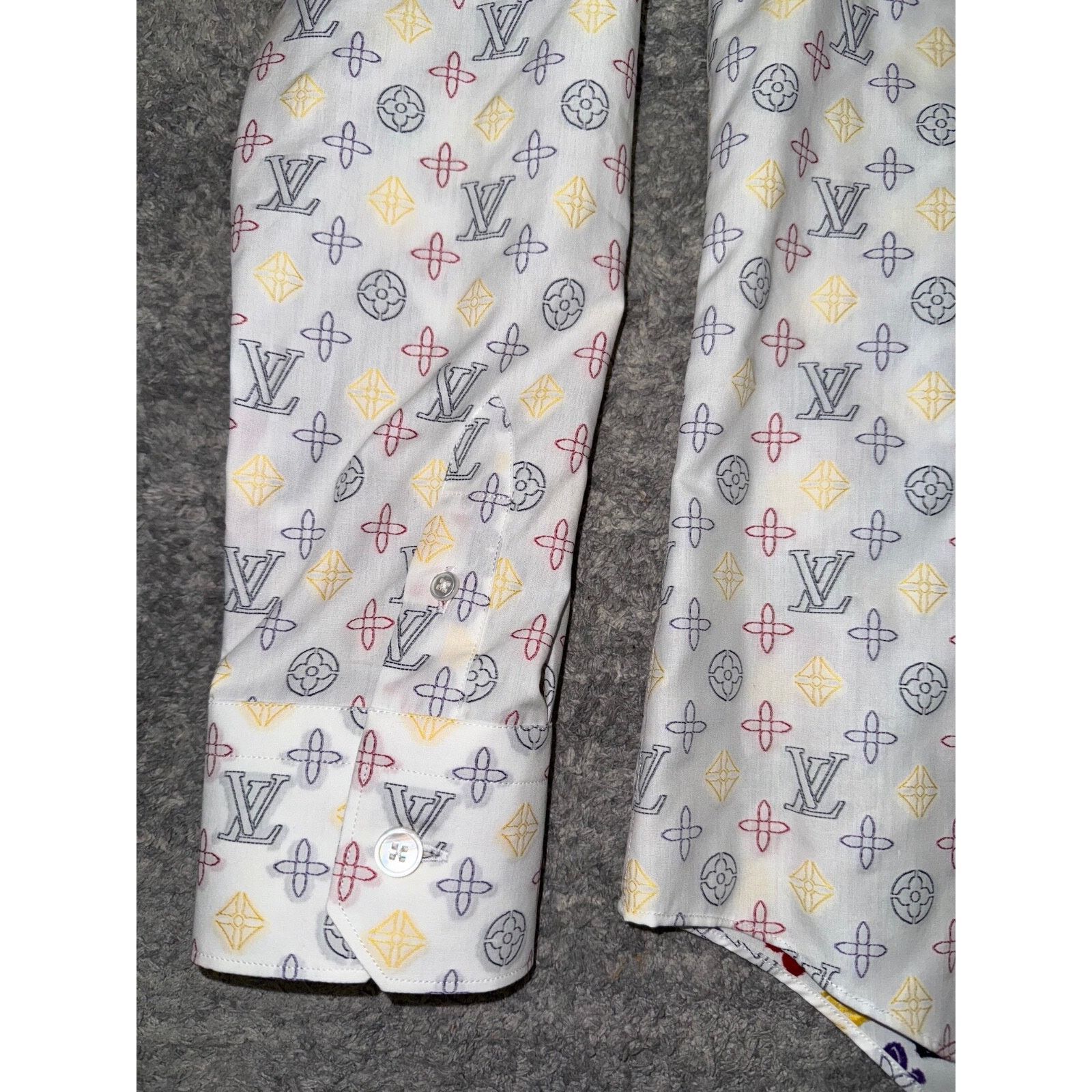 Louis Vuitton Louis Vuitton LVSE Regular Long Sleeve DNA Logo Monogram Size US M / EU 48-50 / 2 - 7 Thumbnail