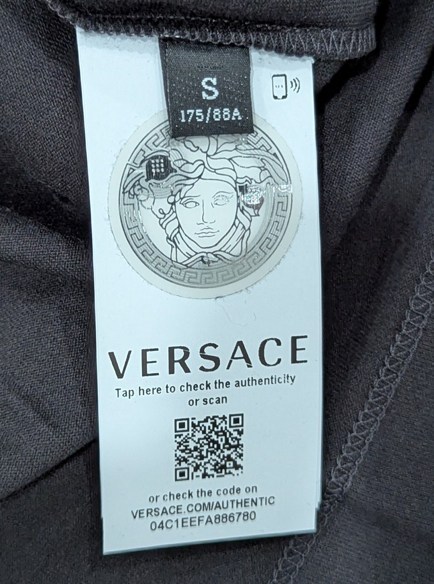 Versace VERSACE Baroque Graphic Crewneck T-Shirt Black/Gold Small Size US S / EU 44-46 / 1 - 5 Thumbnail