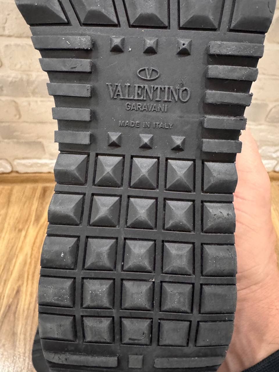 Valentino Valentino Leather Suede Rockrunner Stud Sneakers Size 43 Size US 10 / EU 43 - 17 Thumbnail