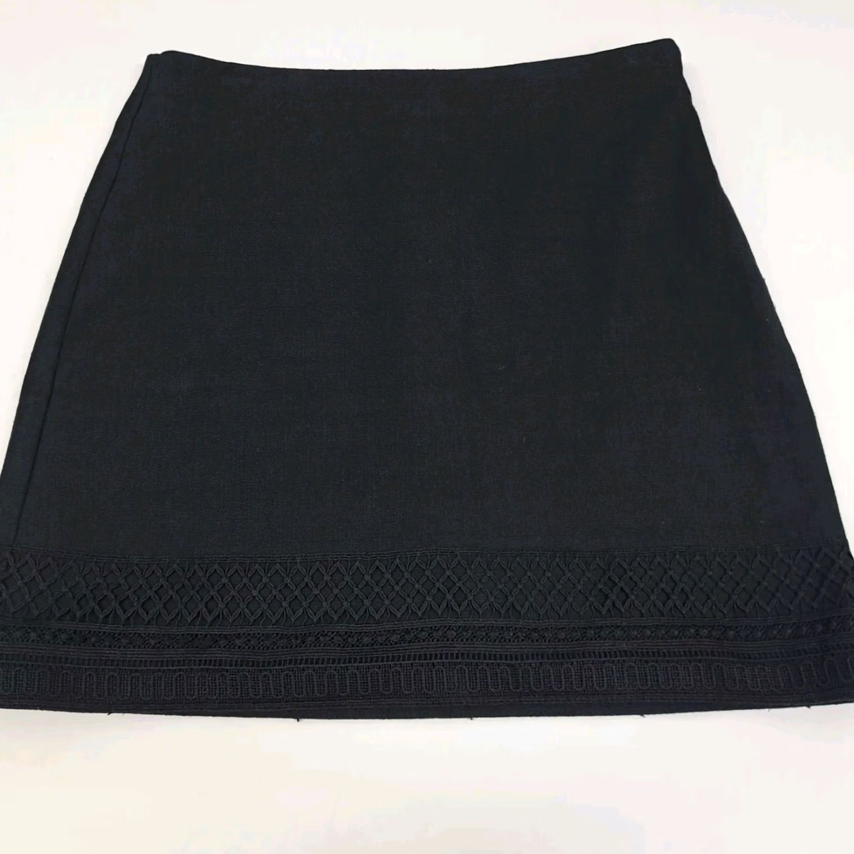 Ann Taylor LOFT Womens Skirt Black Size 8 Side Zipper Denim Stretch Short High Rise Casual Womens Black 8 LOFT Skirt Fashion 5248 Grade- A Size 30" / US 8 / IT 44 - 3 Thumbnail