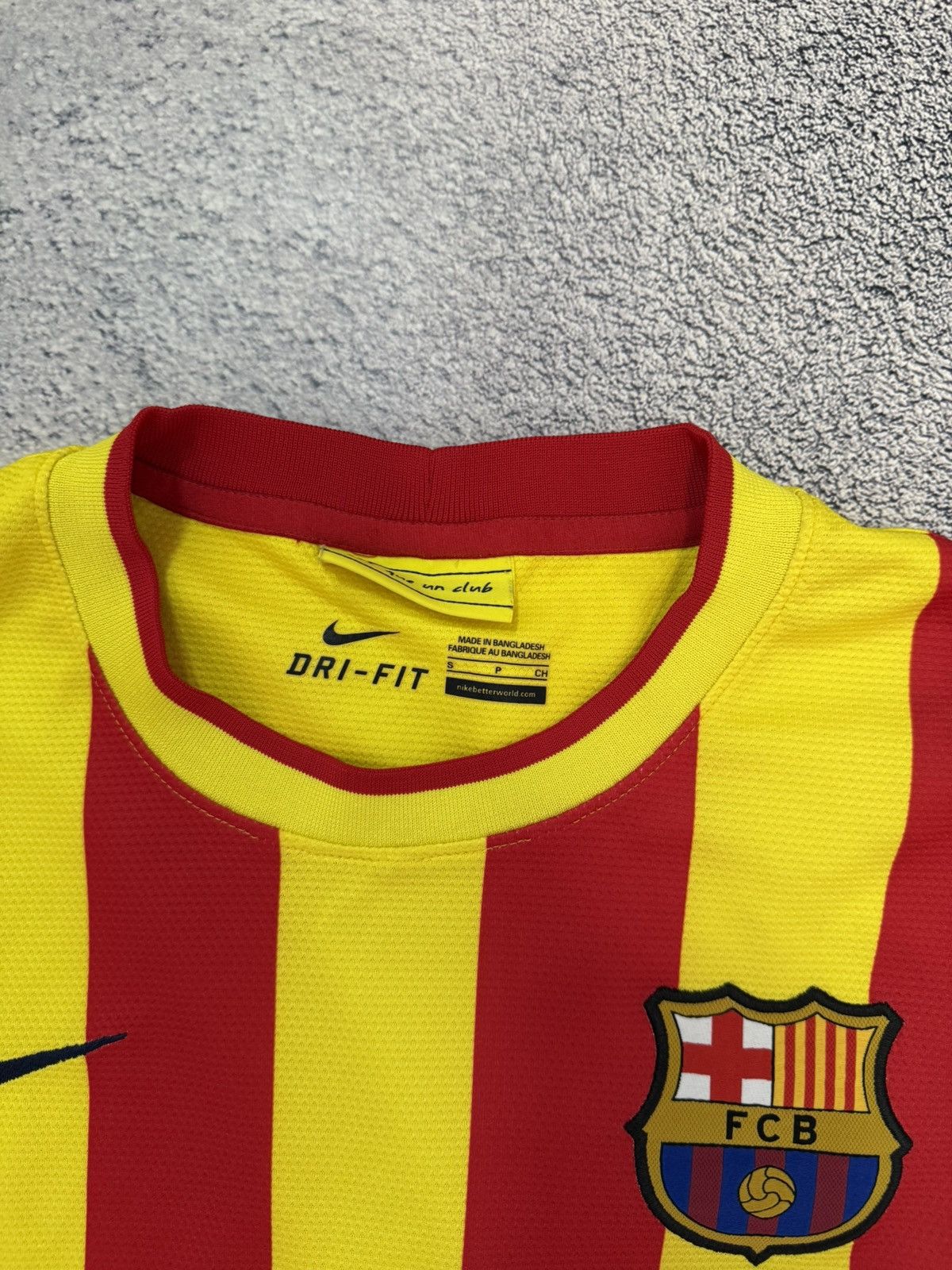 Nike Nike Barcelona 2013 2014 Away Jersey Shirt Men S 532823-703 Size US S / EU 44-46 / 1 - 21 Thumbnail
