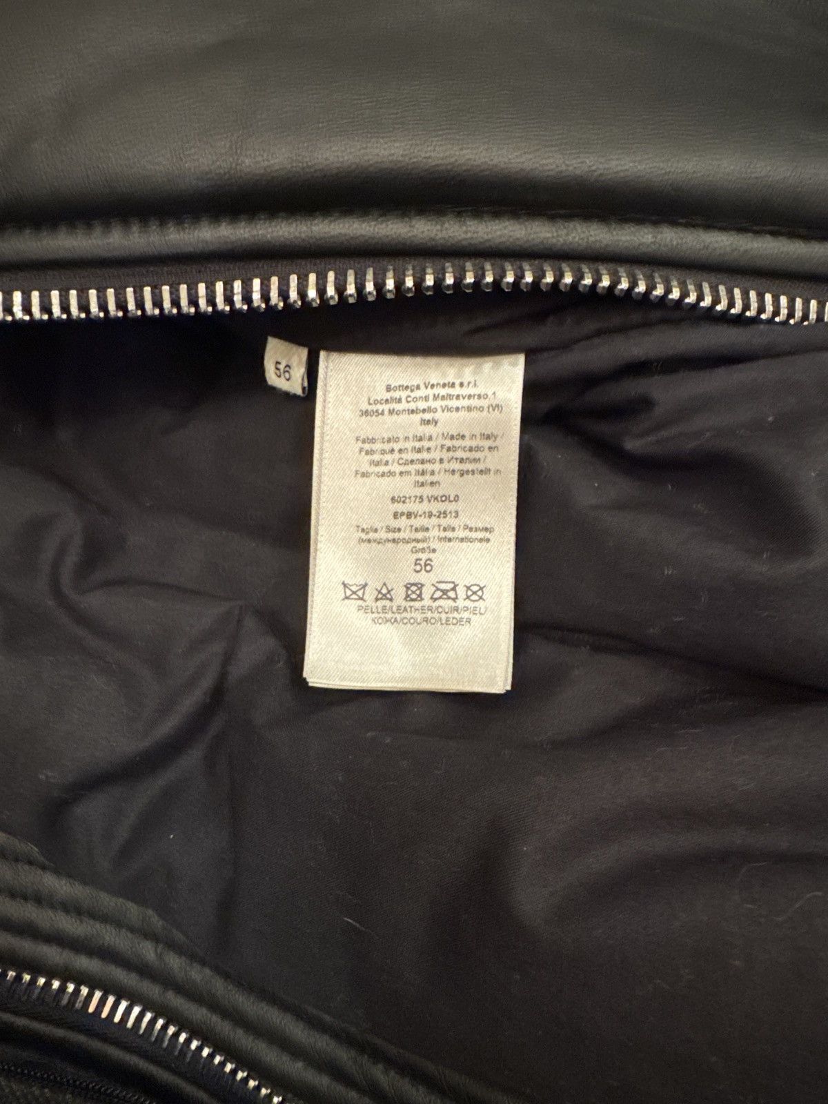 Bottega Veneta Matt Foulard Nappa in Black Size US L / EU 52-54 / 3 - 14 Thumbnail
