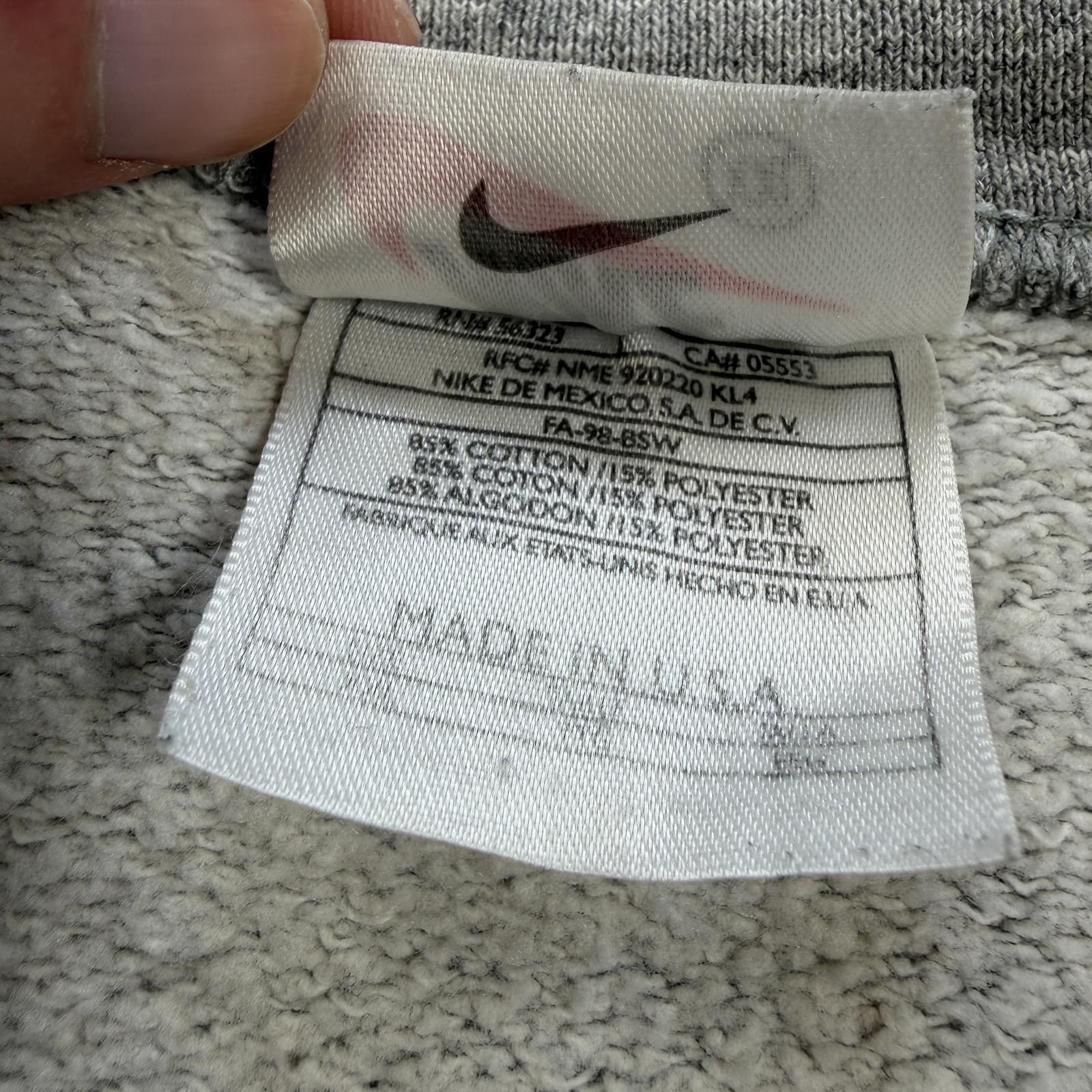 Nike Vintage Y2K Nike Athletics Crewneck Sweatshirt Mens XL USA Size US XL / EU 56 / 4 - 7 Thumbnail