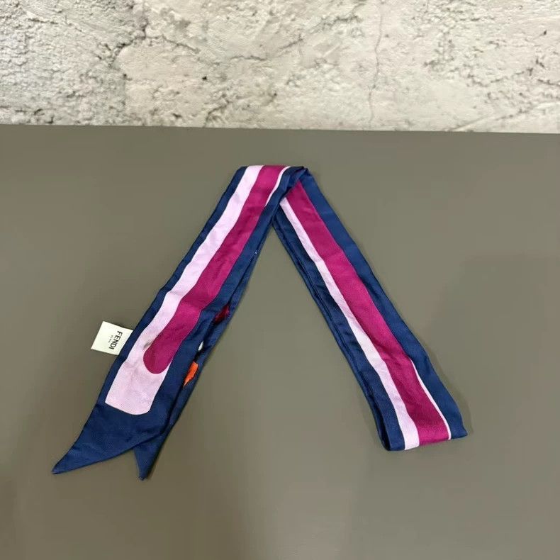 Fendi Fendi Silk Scarf with Colorful Design Size ONE SIZE - 2 Thumbnail