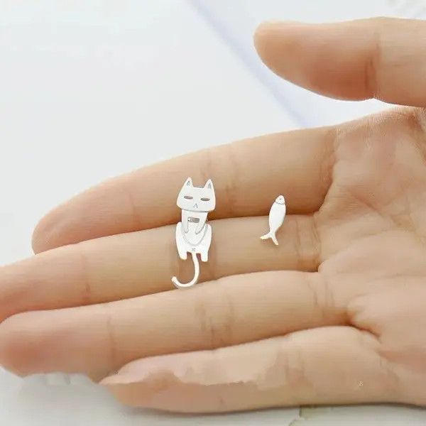 Jewelry Cat Fish Stud Earings Size ONE SIZE - 1 Thumbnail