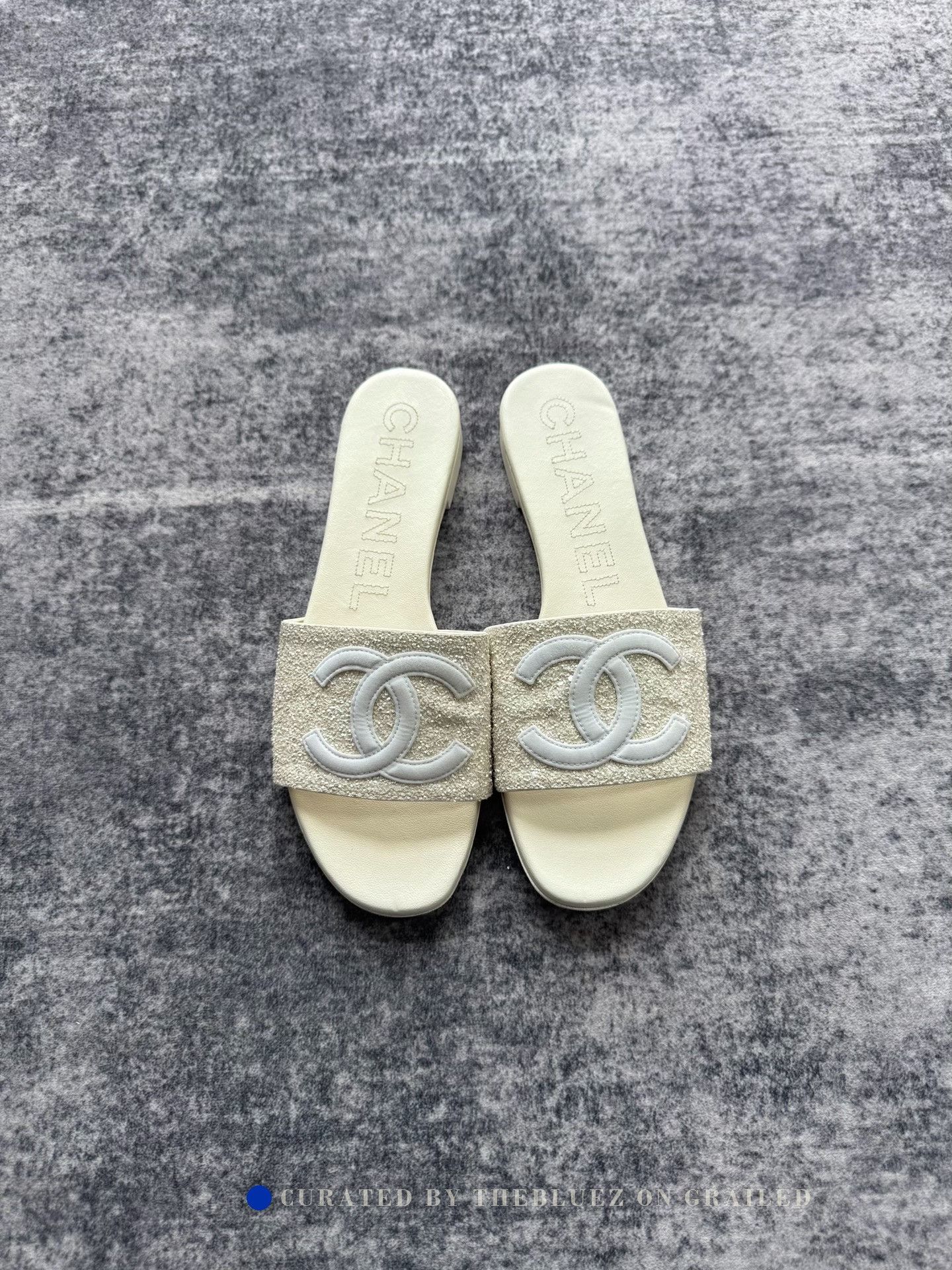 Chanel Chanel White Sequin Logo Slippers Size US 7 / IT 37 - 1 Thumbnail