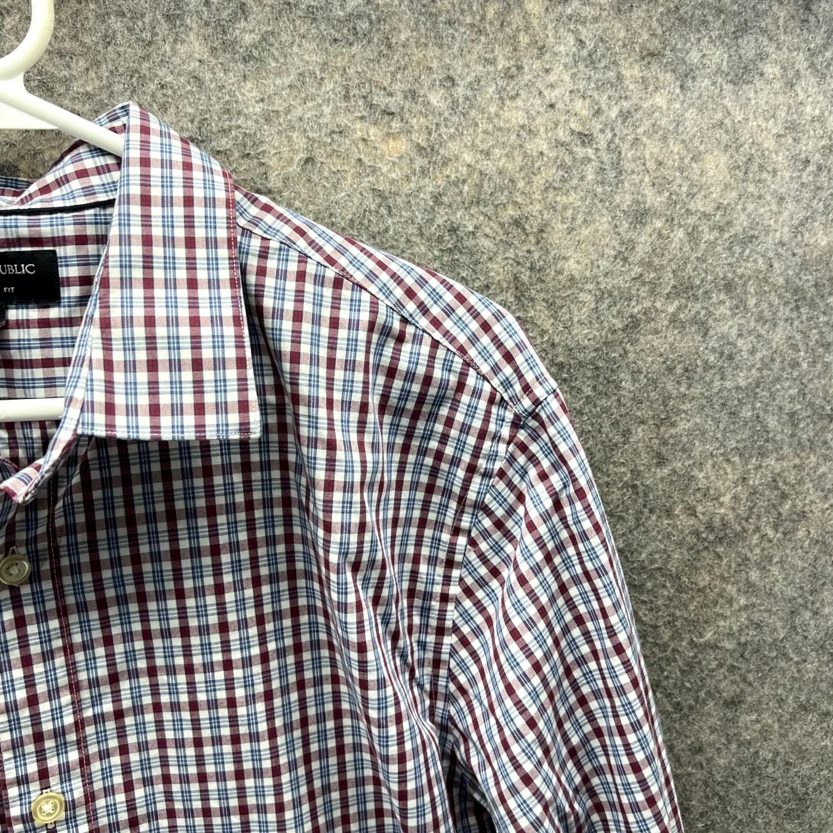 Banana Republic VINTAGE Banana Republic Shirt Men Large Adult White Red Slim Check Button Down Plaid Size US L / EU 52-54 / 3 - 7 Thumbnail