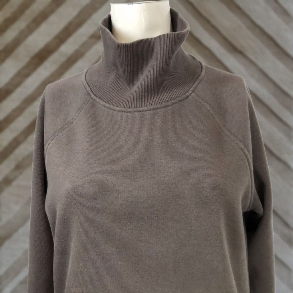 Athleta ATHLETA WOMEN'S SMALL BROWN LONG SLEEVE TURTLENECK SWEATSHIRT Size S / US 4 / IT 40 - 1 Thumbnail
