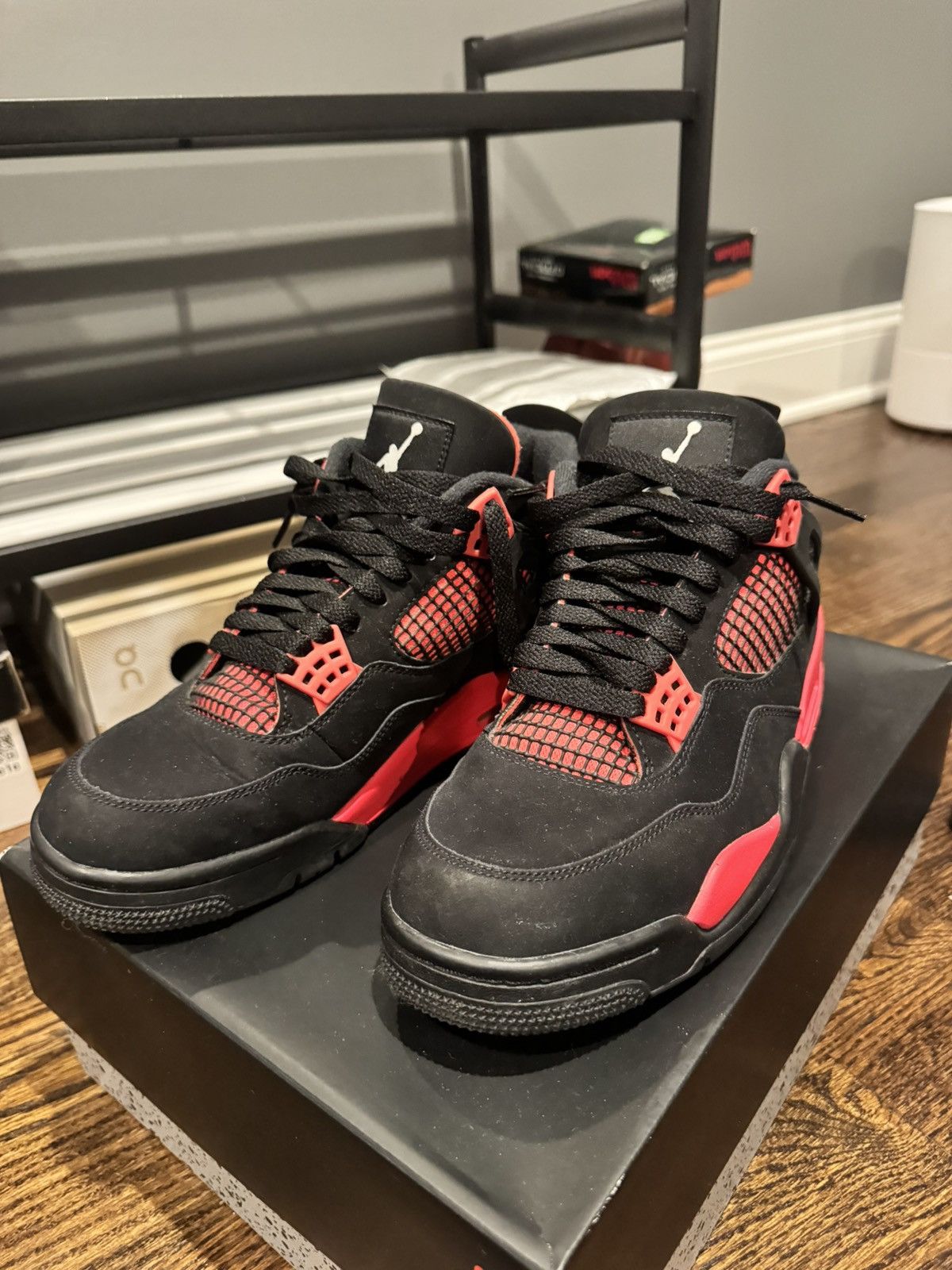 Jordan Brand Red thunders Size US 9.5 / EU 42-43 - 1 Thumbnail