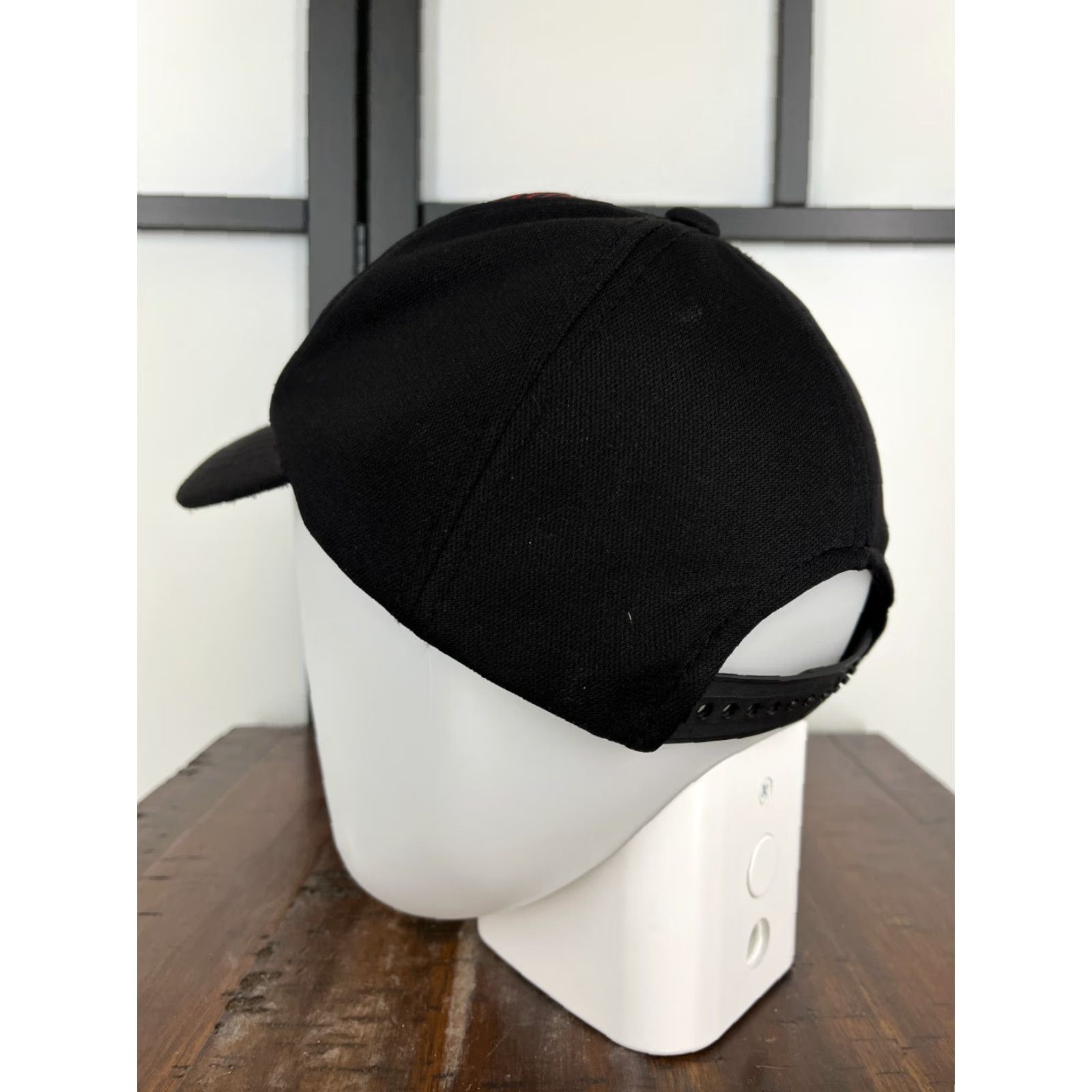 Vintage VINTAGE University of Utah Hat Cap Snap Back Adult Black Red Captivating Polyester H Size ONE SIZE - 5 Thumbnail