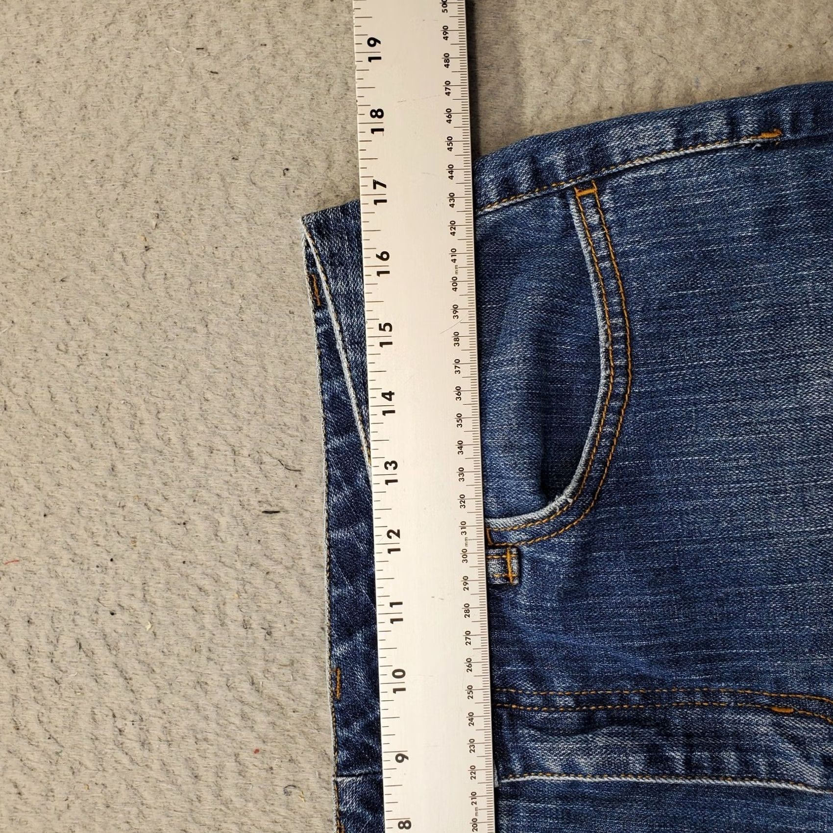 Talbots Talbots Womens Capri Jeans 12 Blue Denim Regular Fit Stretch Rolled Hem Outdoor Casual Shirt/Jeans Size 34" / US 12 / IT 48 - 5 Thumbnail