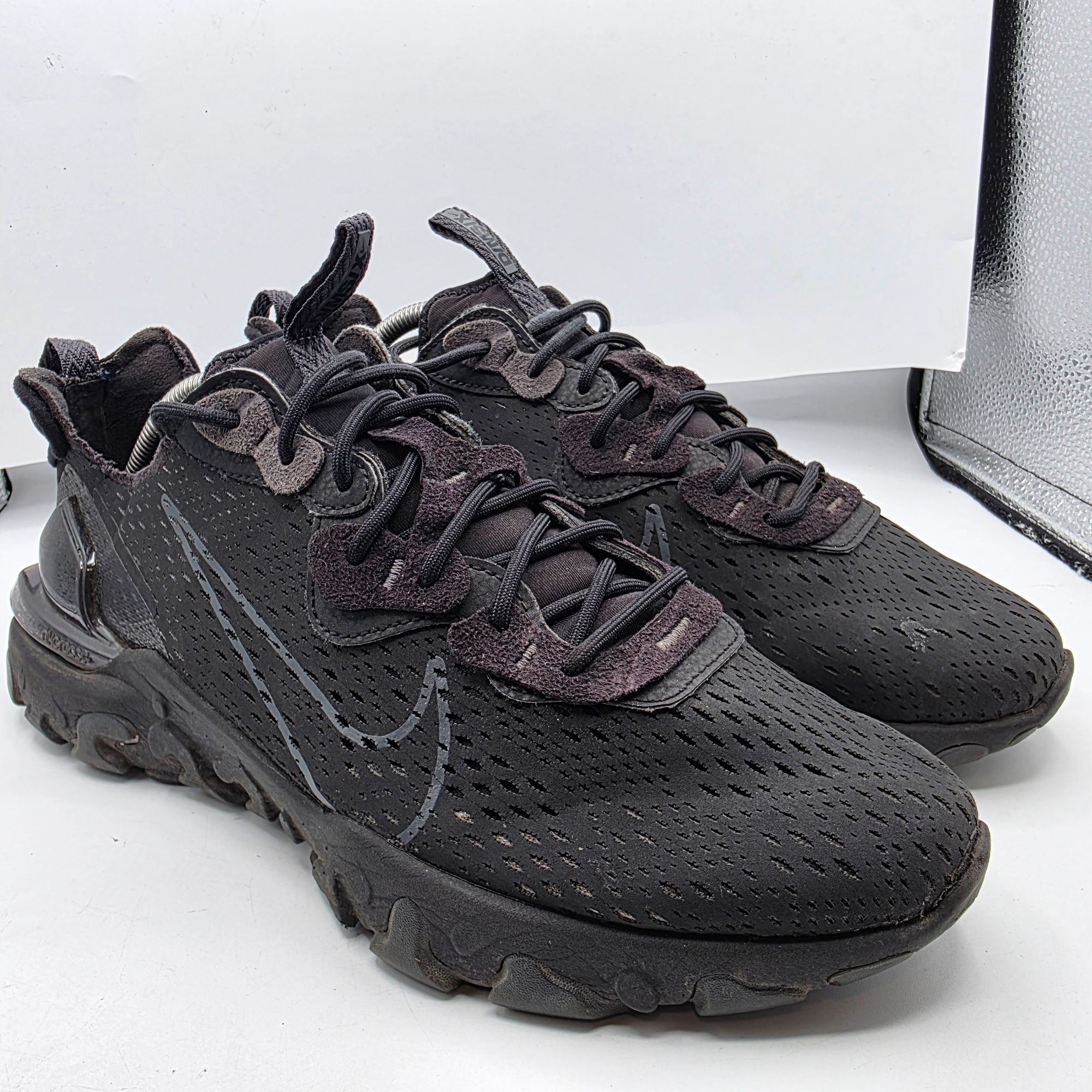 Nike Nike React Vision Mens Size 11 Triple Black Athletic Shoes W Size US 11 / EU 44 - 1 Thumbnail