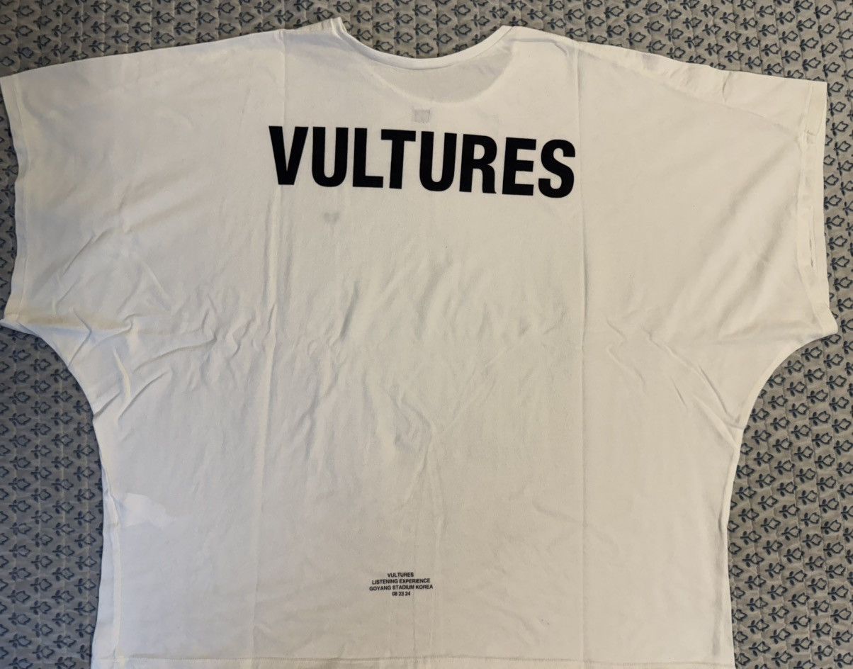 Kanye West Yeezy x Vultures LE Goyang Korea T-Shirt White LG Size US L / EU 52-54 / 3 - 2 Thumbnail