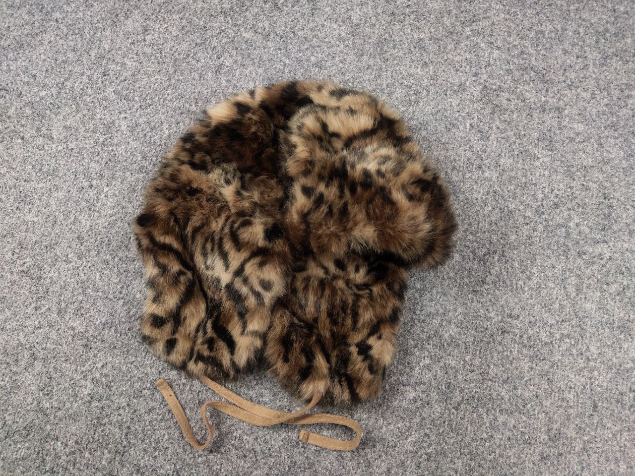 If Six Was Nine Vintage Leopard Fuzzy Y2K hysteric Style Fur Ushanka Hat LGB Size ONE SIZE - 3 Thumbnail