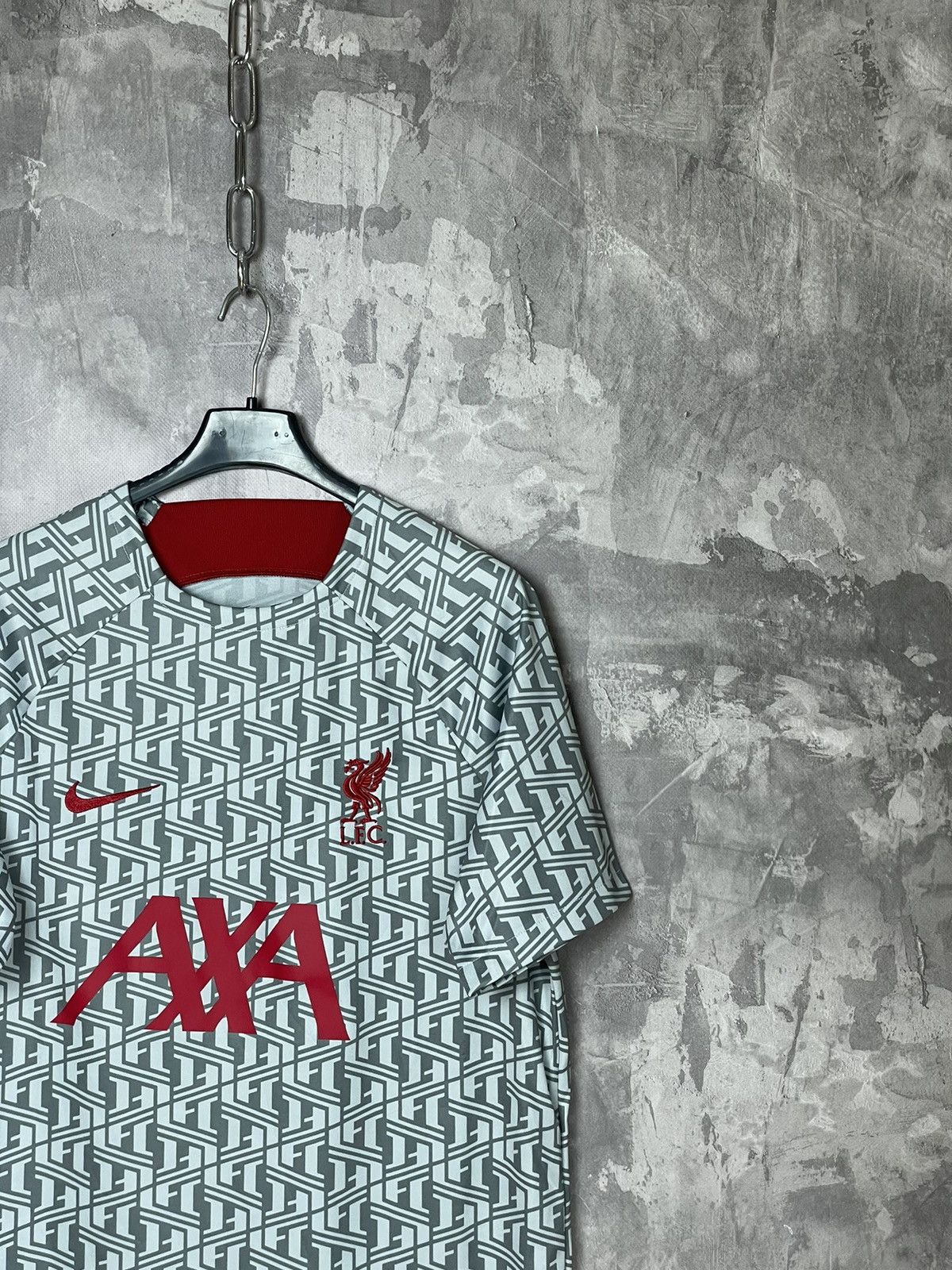 Nike Nike Liverpool FC 2020 AXA Training Jersey Size US M / EU 48-50 / 2 - 4 Thumbnail