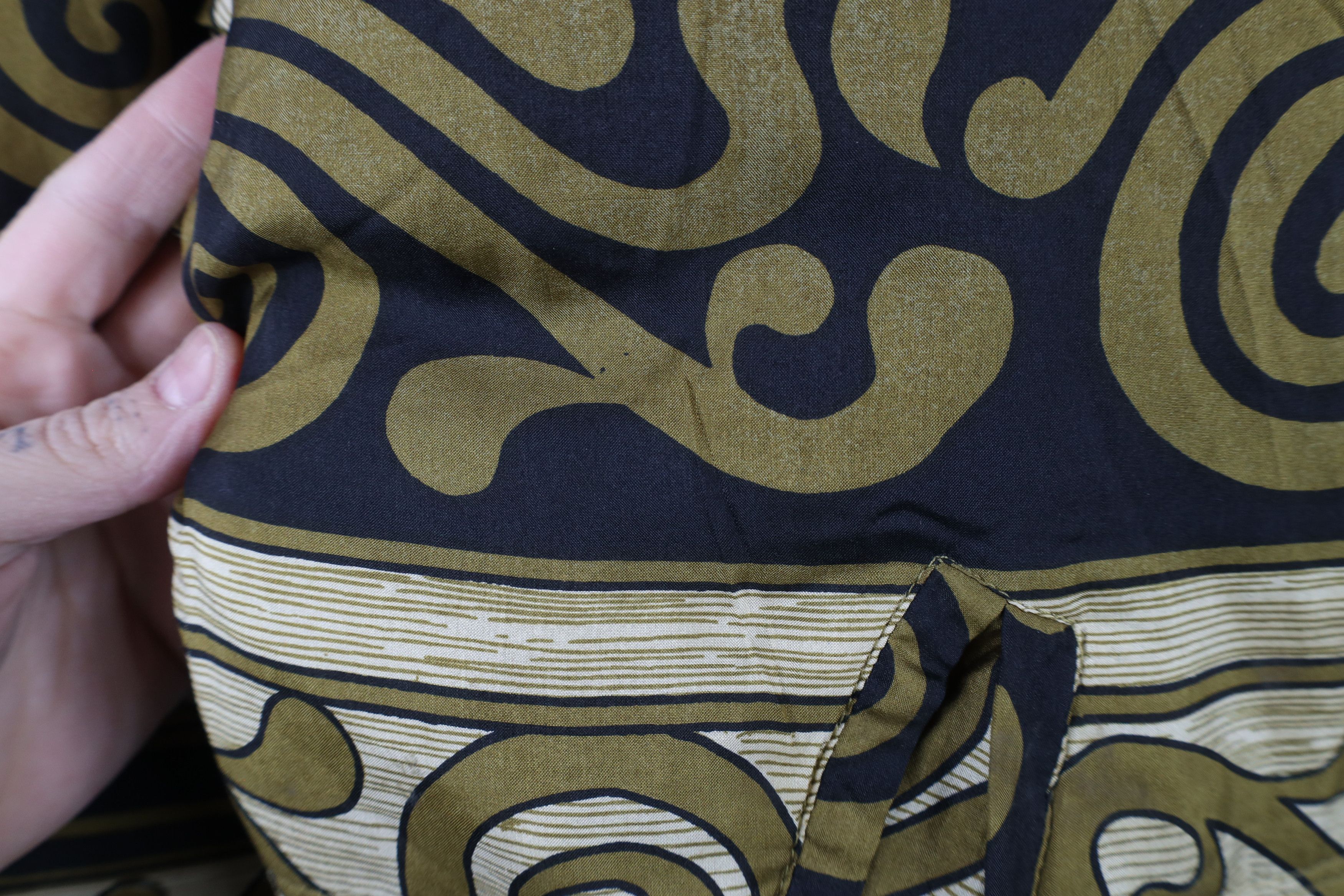 Vintage Vintage 90s Streetwear Striped Silk Bomber Jacket Gold Size M / US 6-8 / IT 42-44 - 4 Thumbnail