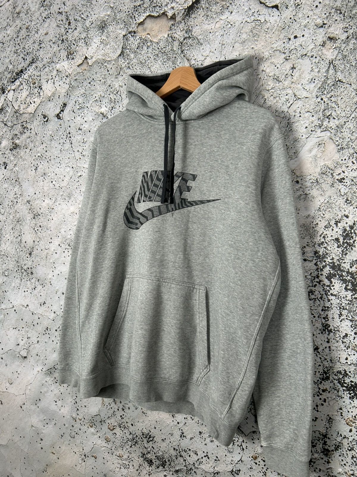Nike Nike Swoosh Hoodie Streetwear Vintage Rap Sportswear Size US M / EU 48-50 / 2 - 2 Thumbnail