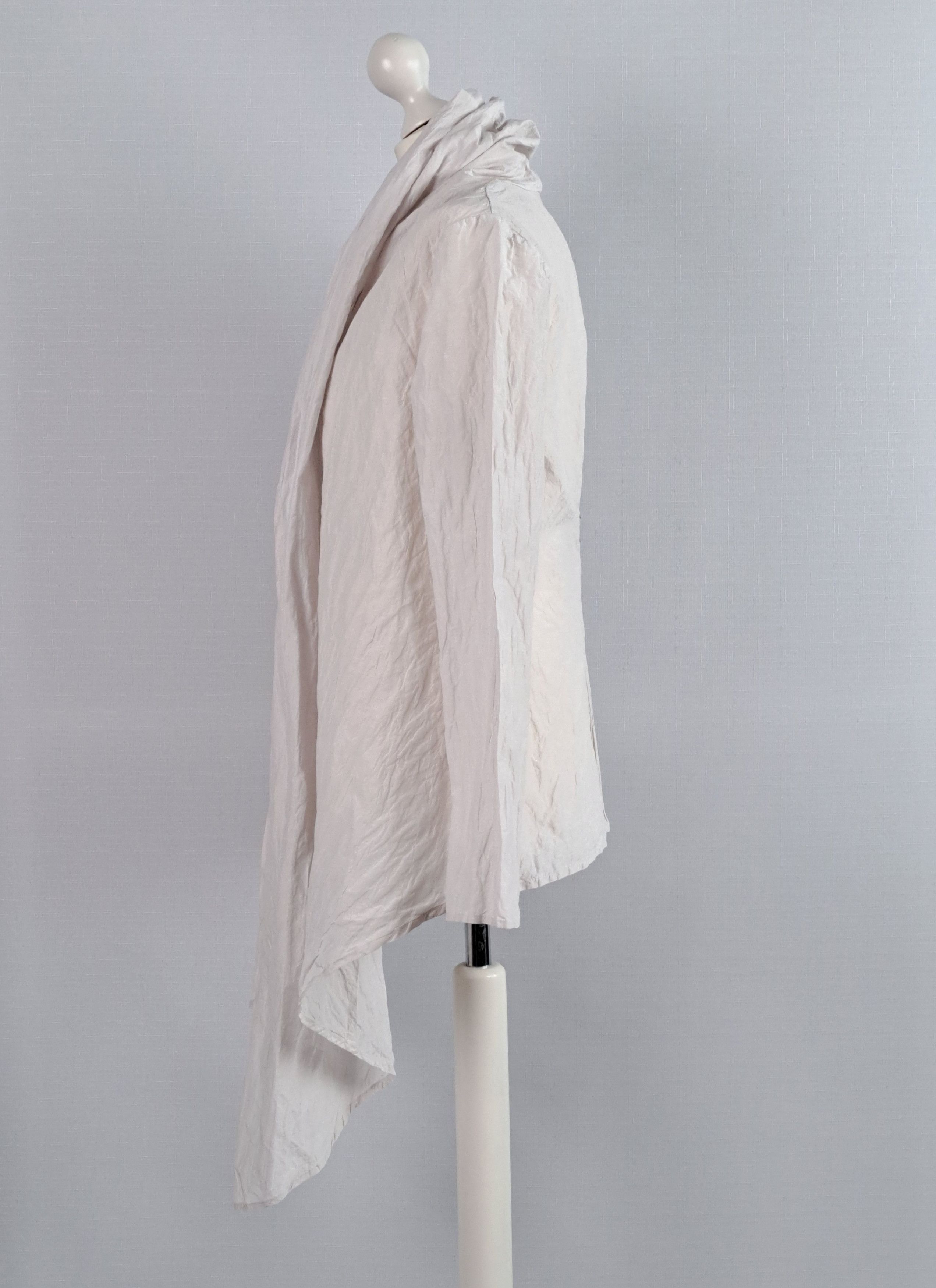Annette Gortz Annette Gortz chic avant-garde asymmetric shirt. Size 36 Size S / US 4 / IT 40 - 7 Thumbnail
