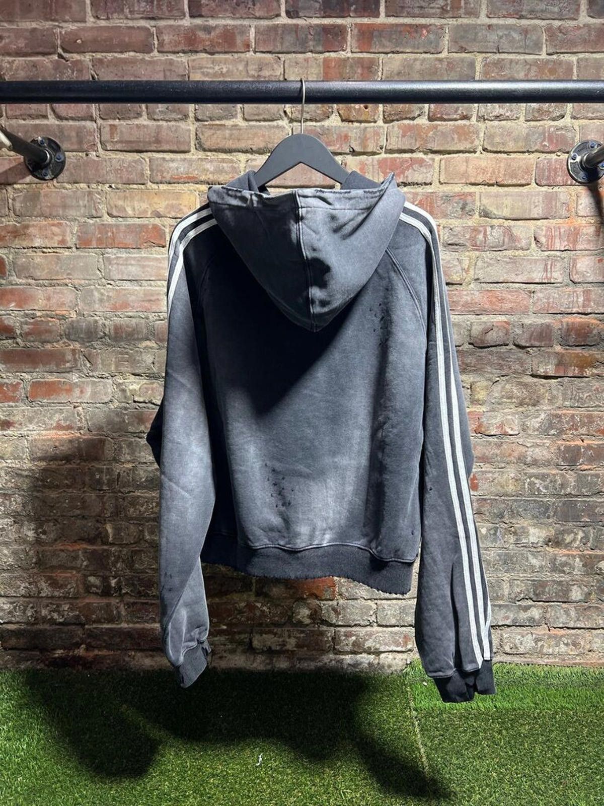 Other Vale State Valley Dreams Bee Hoodie Sz. M Size US M / EU 48-50 / 2 - 2 Thumbnail