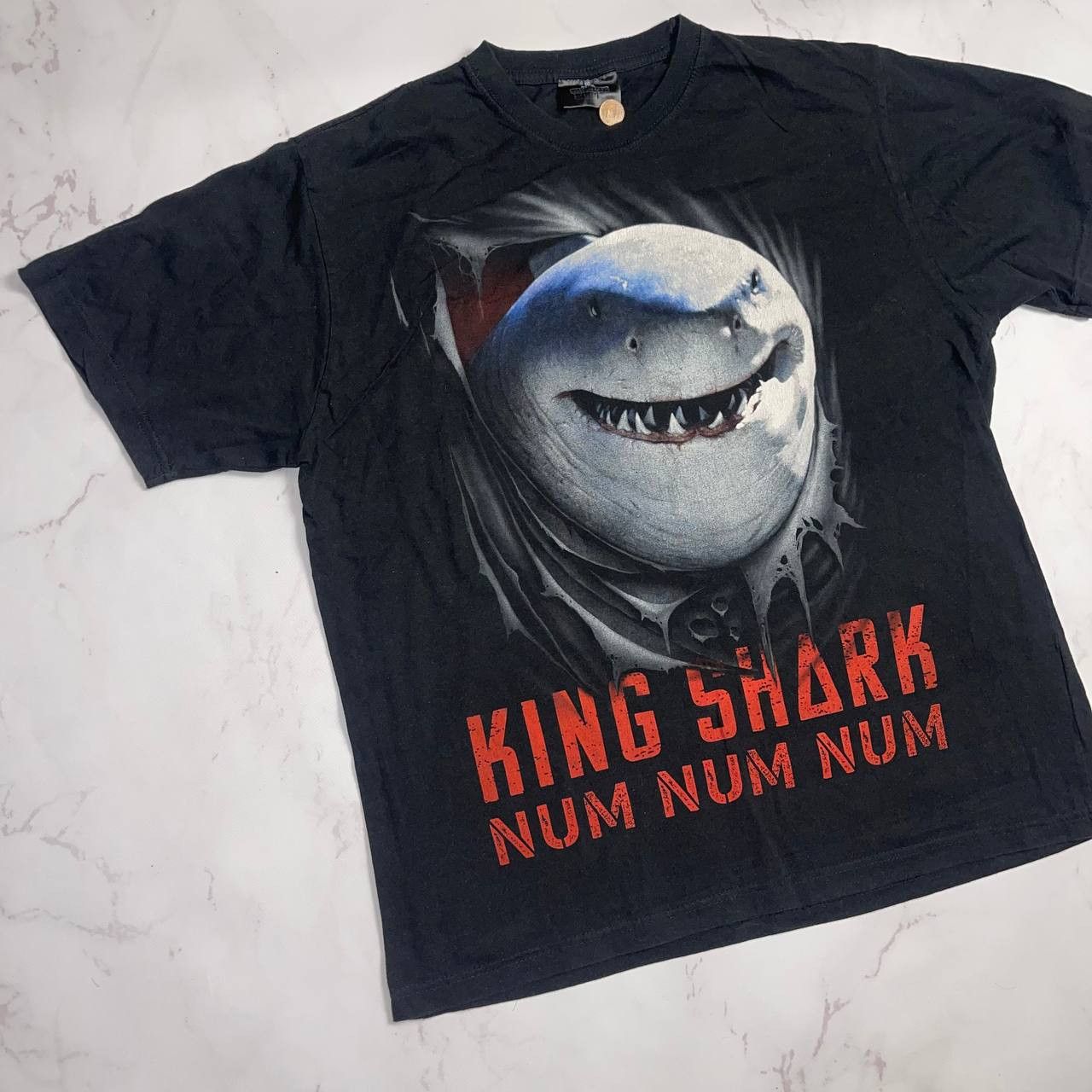 Vintage Suicide Squad King Shark NumNum Num Comic Graphic T-Shirt XL Size US XXL / EU 58 / 5 - 2 Thumbnail