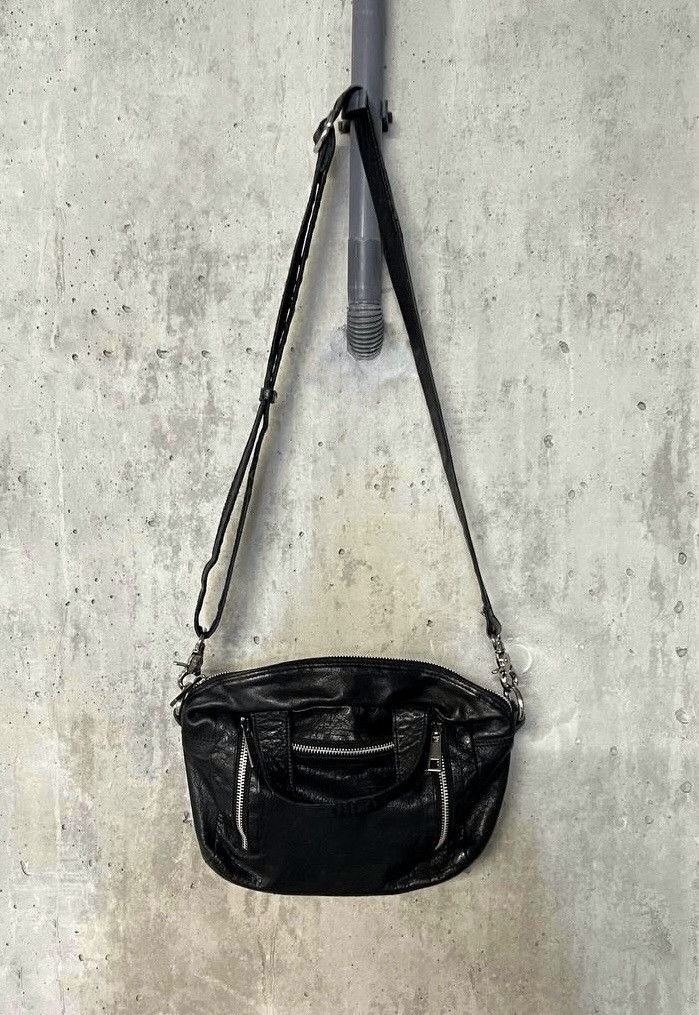 Nunoo Multizip Shoulder Japanese Style Avant Garde Bag in Black, Women's
