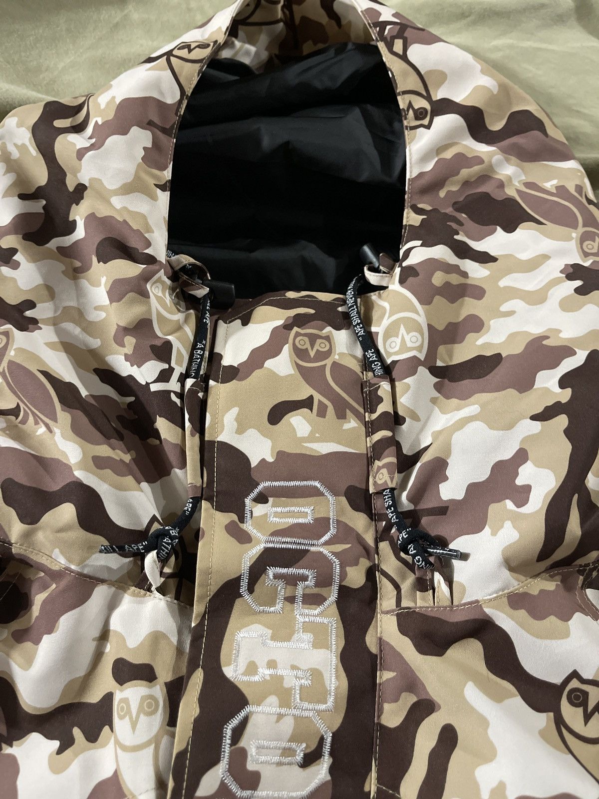 Bape × October's Very Own Bape x OVO Woodland Camo Beige Size US XL / EU 56 / 4 - 1 Thumbnail