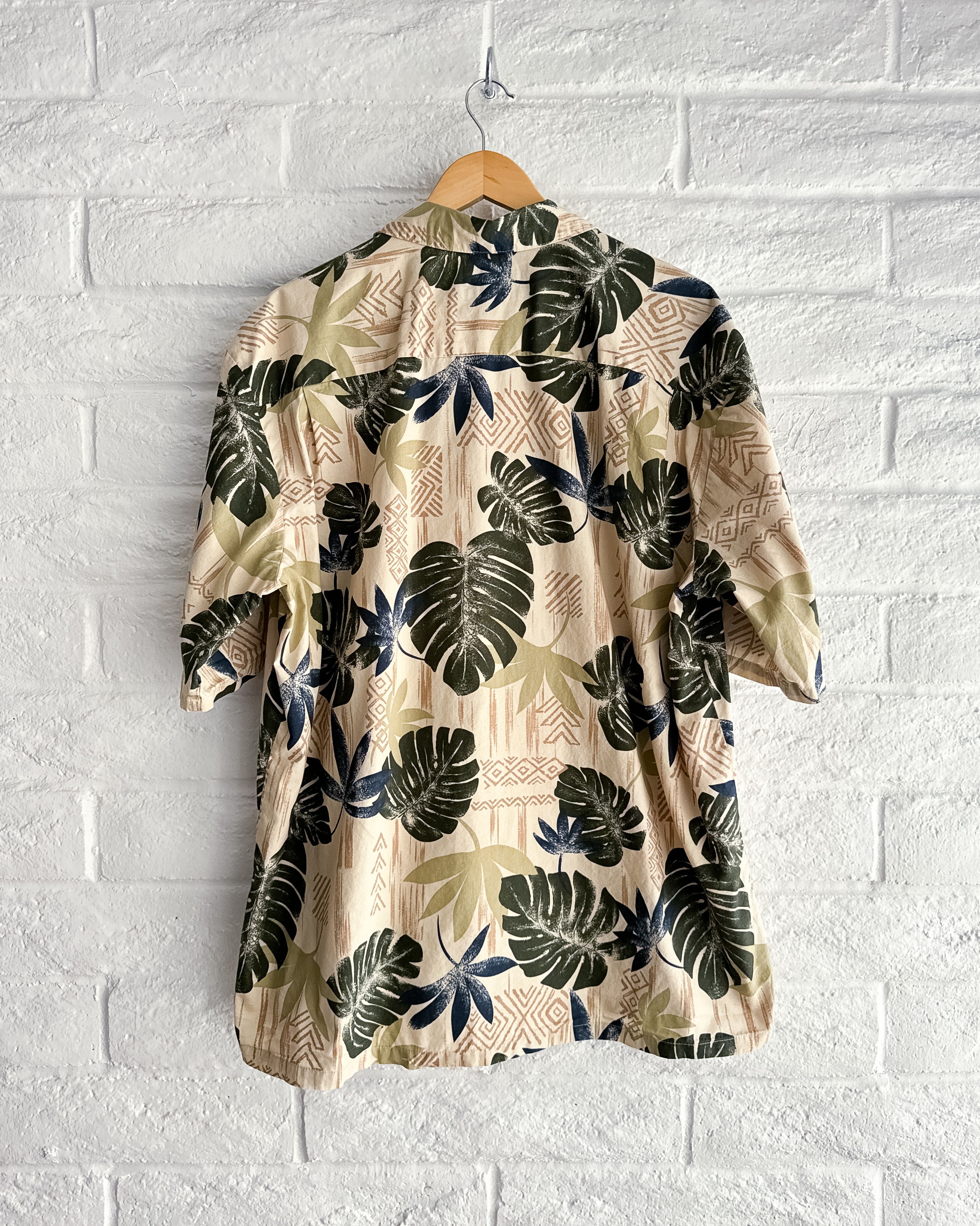 Hilo Hattie Vintage 2000s Hilo Hattie Hawaiian Shirt Beige Green XL Size US XL / EU 56 / 4 - 3 Thumbnail