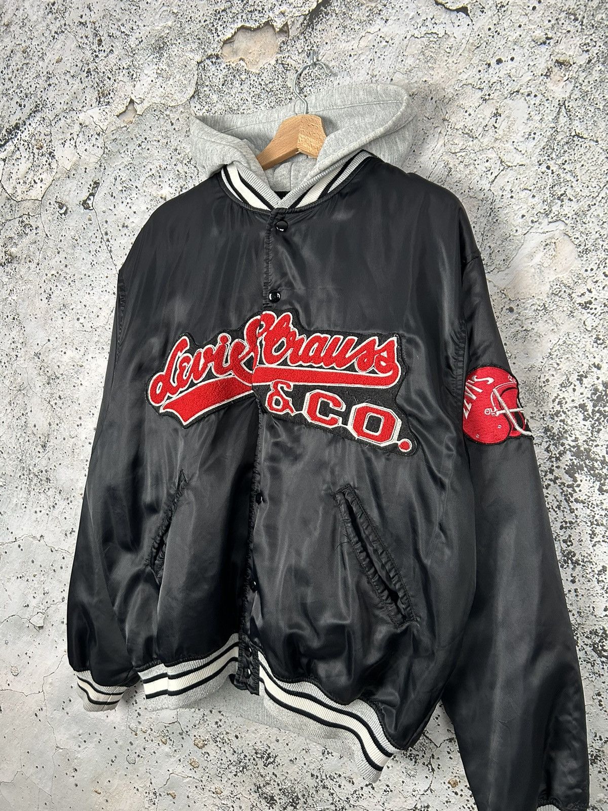 Levi's Vintage Clothing Vintage Levi’s Archival 80s NFL Bomber Varsity Jacket Rare Size US M / EU 48-50 / 2 - 2 Thumbnail