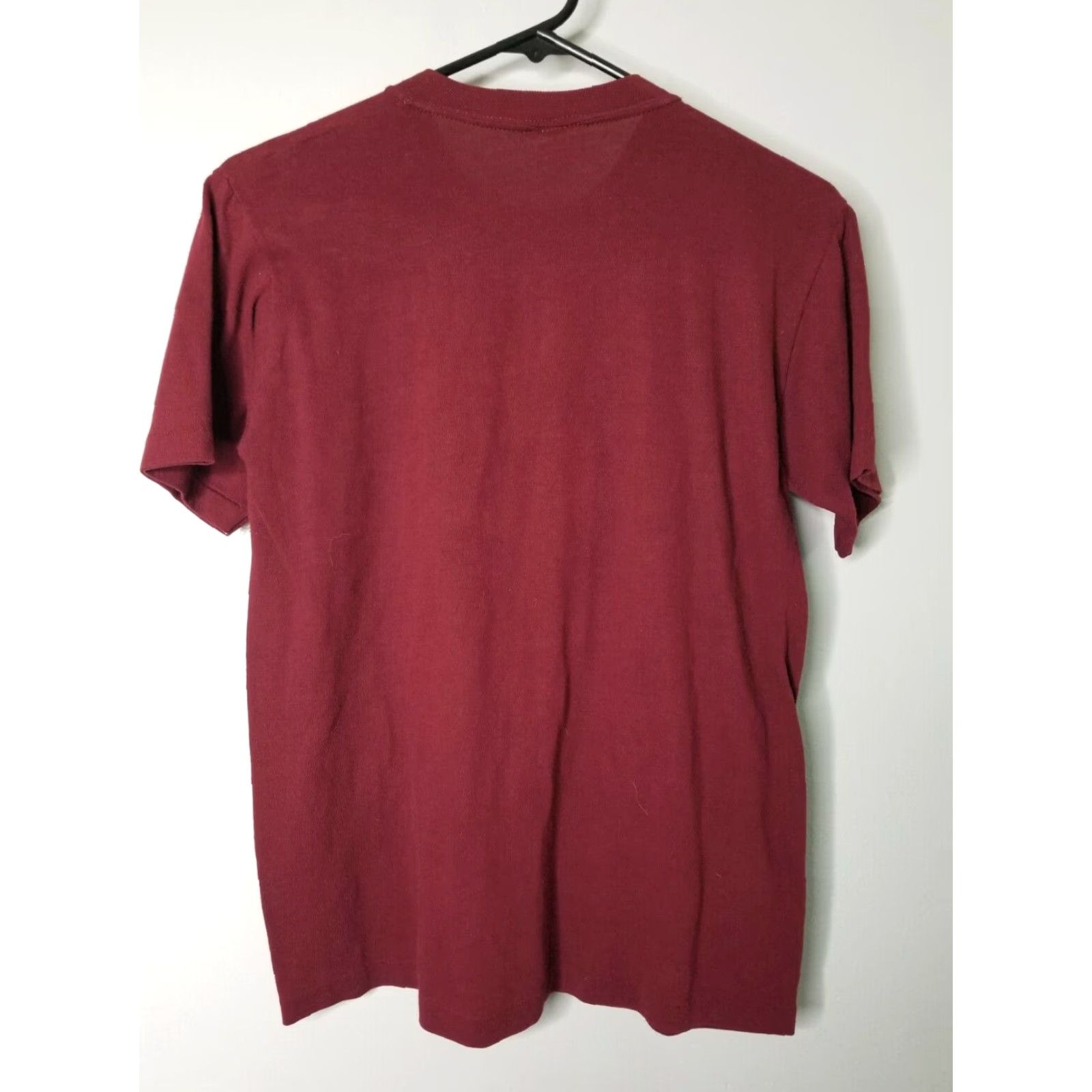 Thrasher VINTAGE Unisex M 70s St. Thomas Virgin Islands Funny T-Shirt Thrashed Hisband Wife Red 1970s Graphic Tee Men Women Holiday Theme Shirts Size US M / EU 48-50 / 2 - 2 Thumbnail