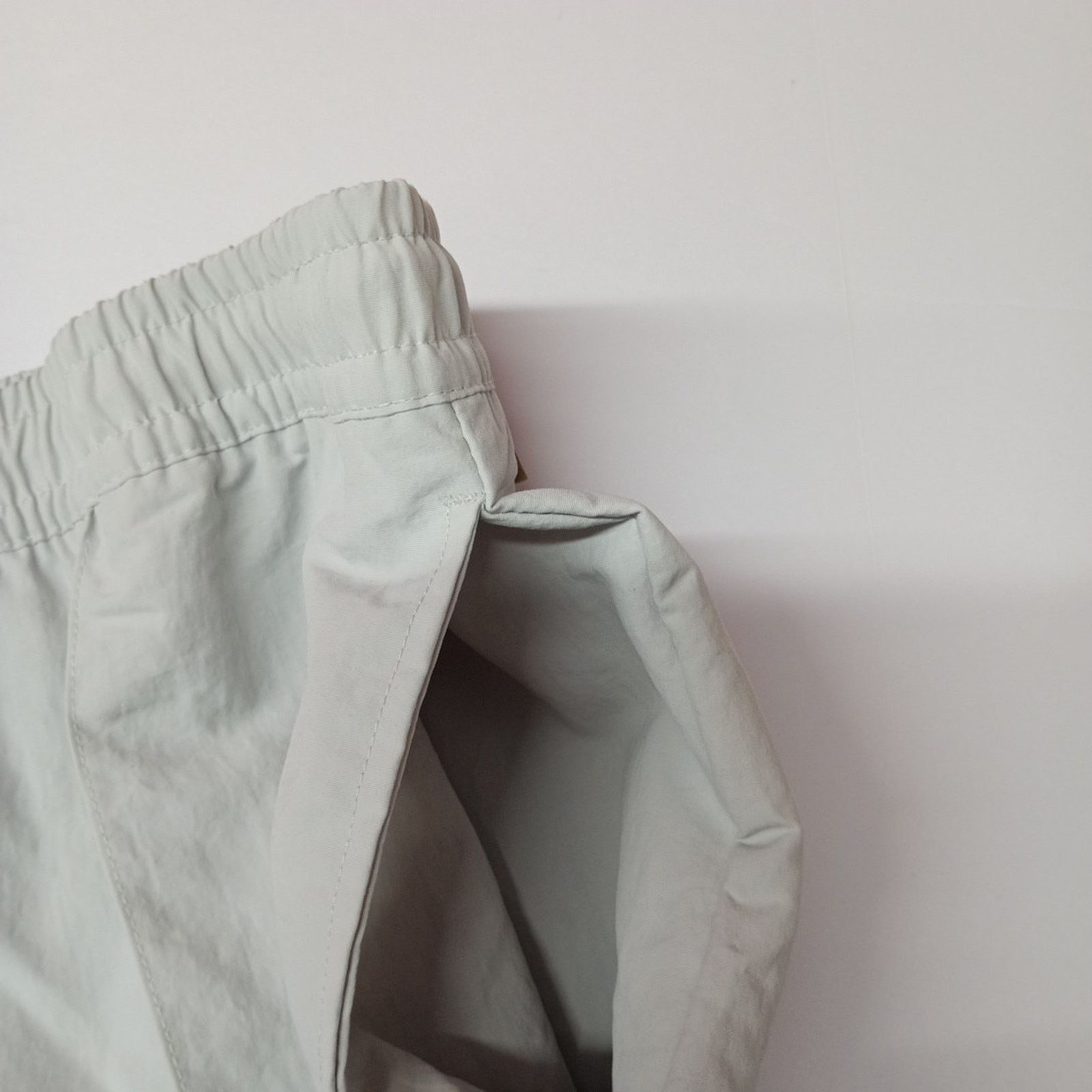 Nike Nike Sportswear Shorts Women's Size L Light Silver Woven Size 34" / US 12 / IT 48 - 2 Thumbnail