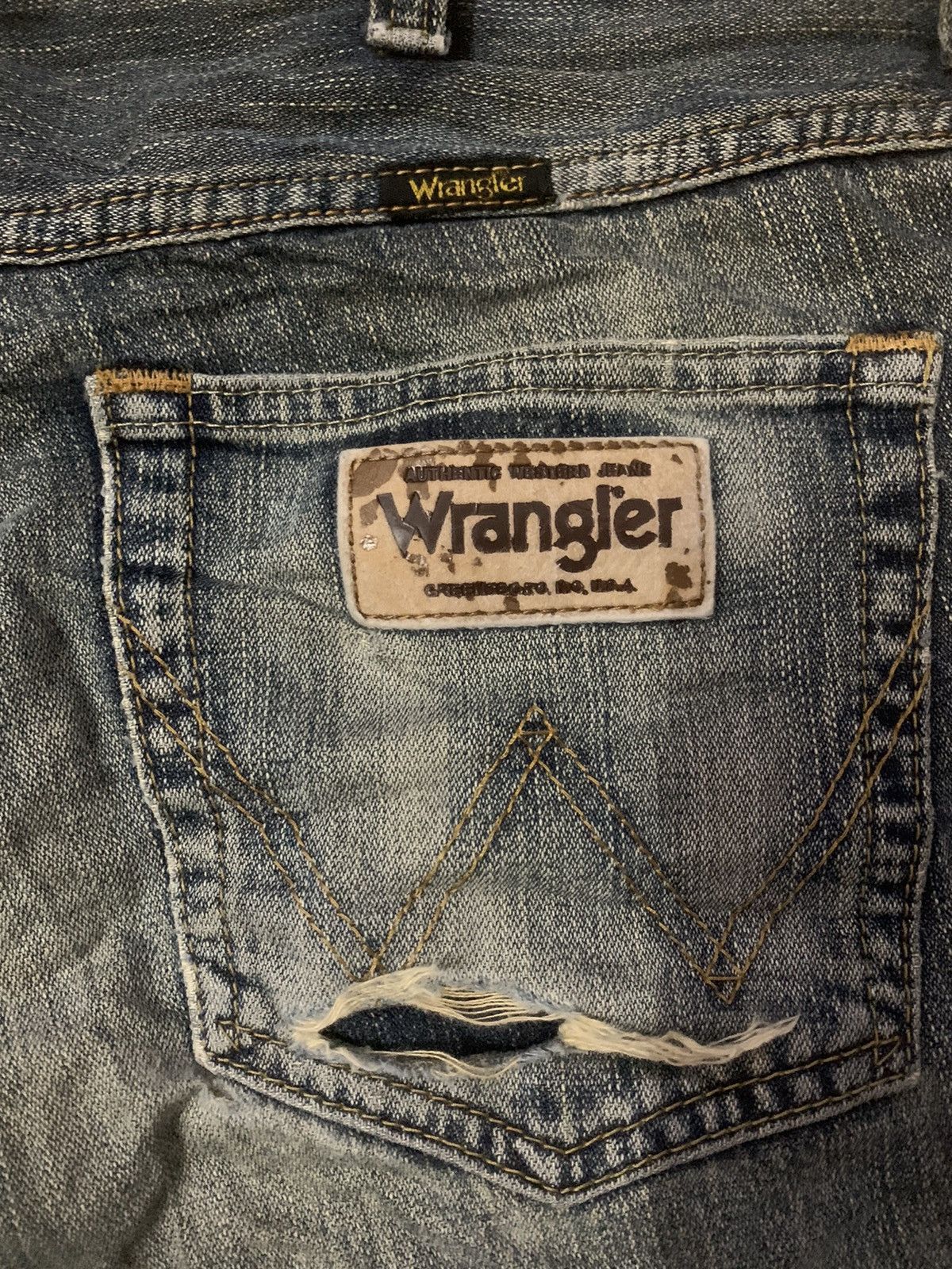 Wrangler Wrangler Distressed Flare Denim Jeans Size US 33 - 13 Thumbnail