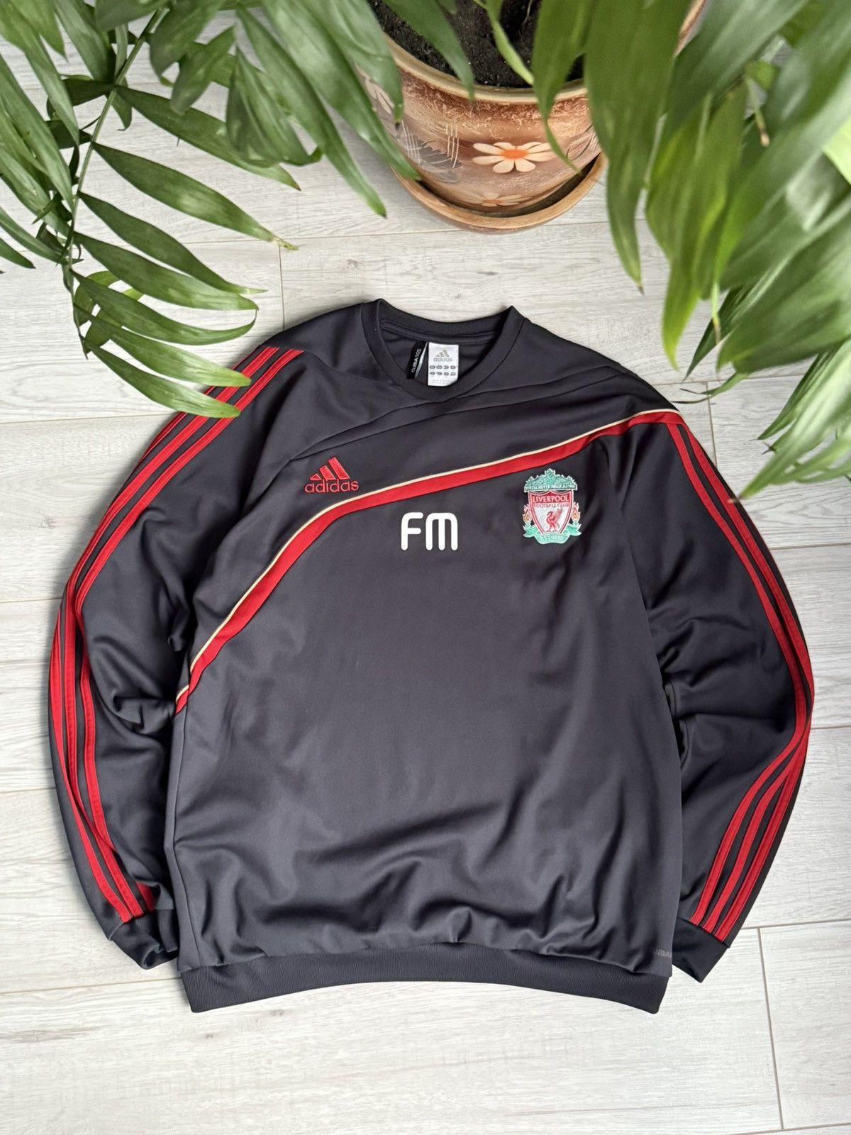 Adidas × Vintage Vintage Liverpool Soocer Jersey Shirt 2009 kit Adidas Size US L / EU 52-54 / 3 - 1 Thumbnail