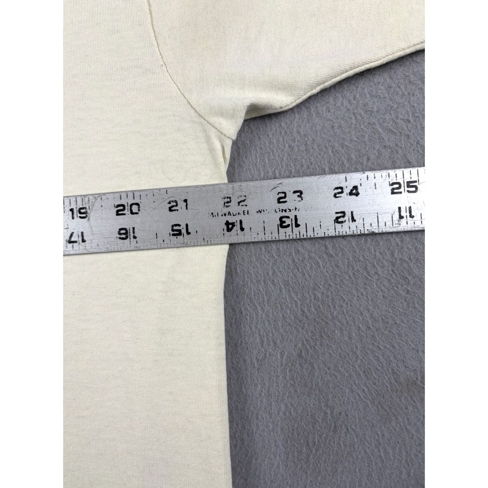 Vintage VINTAGE Oshkosh Air Show T Shirt Men’s XL Beige Wisconsin USA Planes 80s Size US XL / EU 56 / 4 - 5 Thumbnail