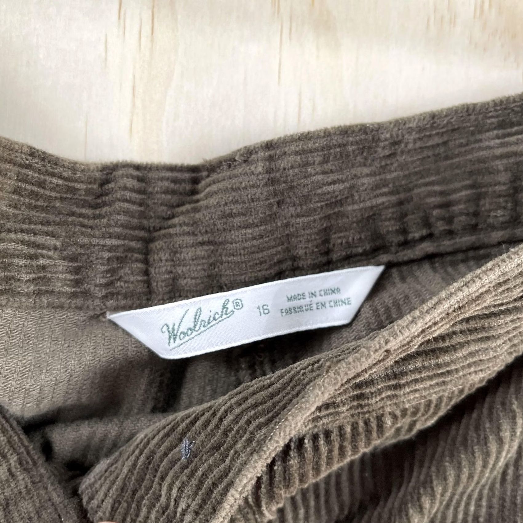 Vintage Woolrich Pants Womens 16 Brown Corduroy Straight Leg Khakis Casual Cotton Pants Womens 16 Brown Corduroy Straight Leg Khakis Casual Cotton Size 38" / US 16 / IT 52 - 4 Thumbnail
