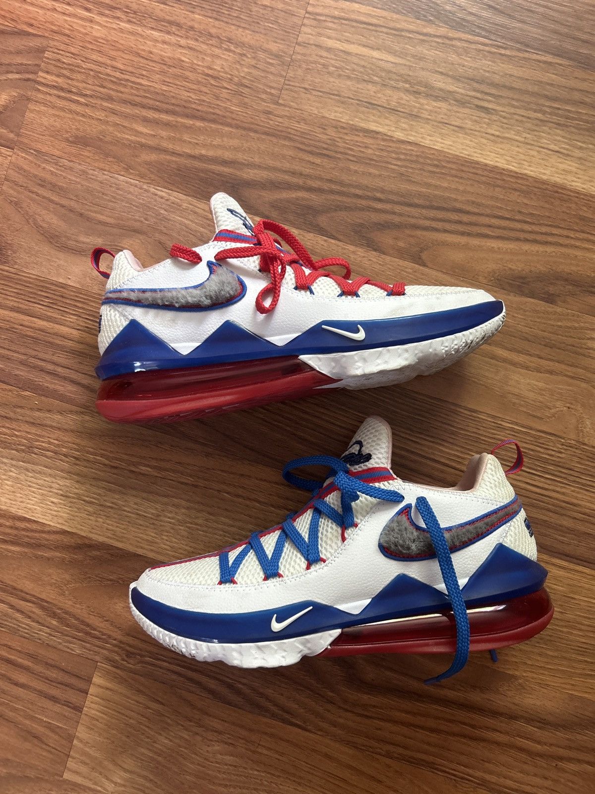 Nike Lebron 17 Low Tune Squad Size US 9 / EU 42 - 2 Thumbnail